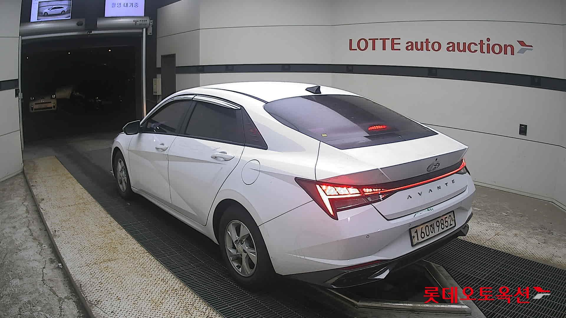 2021 - hyundai avante