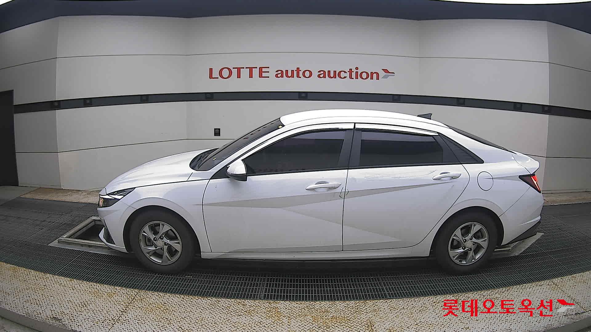 2021 - hyundai avante