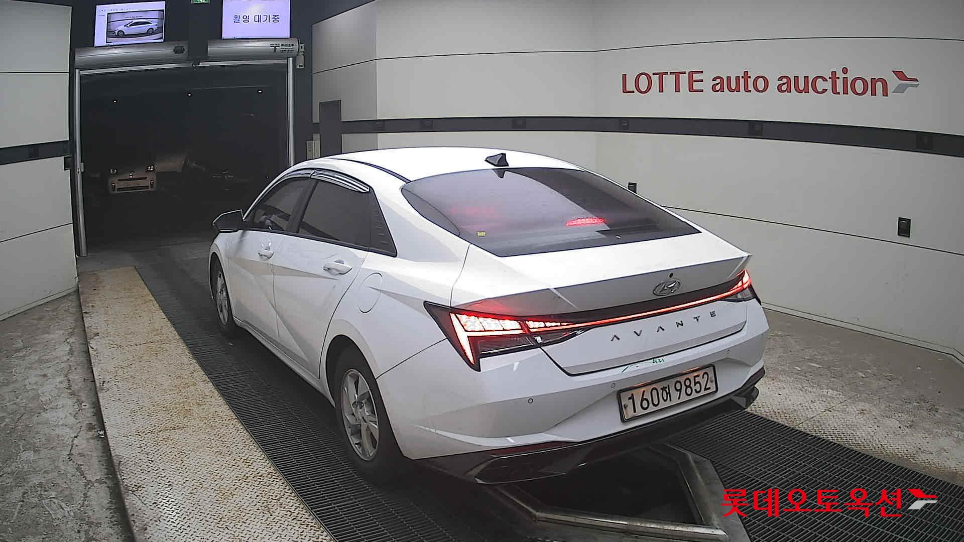 2021 - hyundai avante