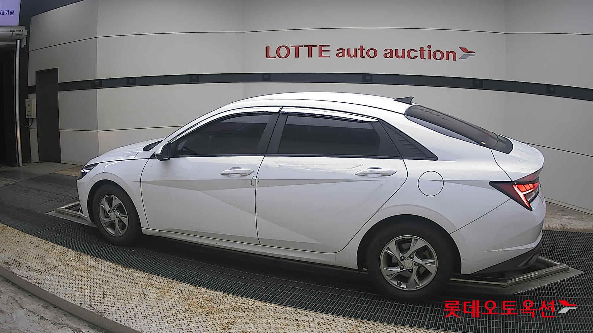 2021 - hyundai avante