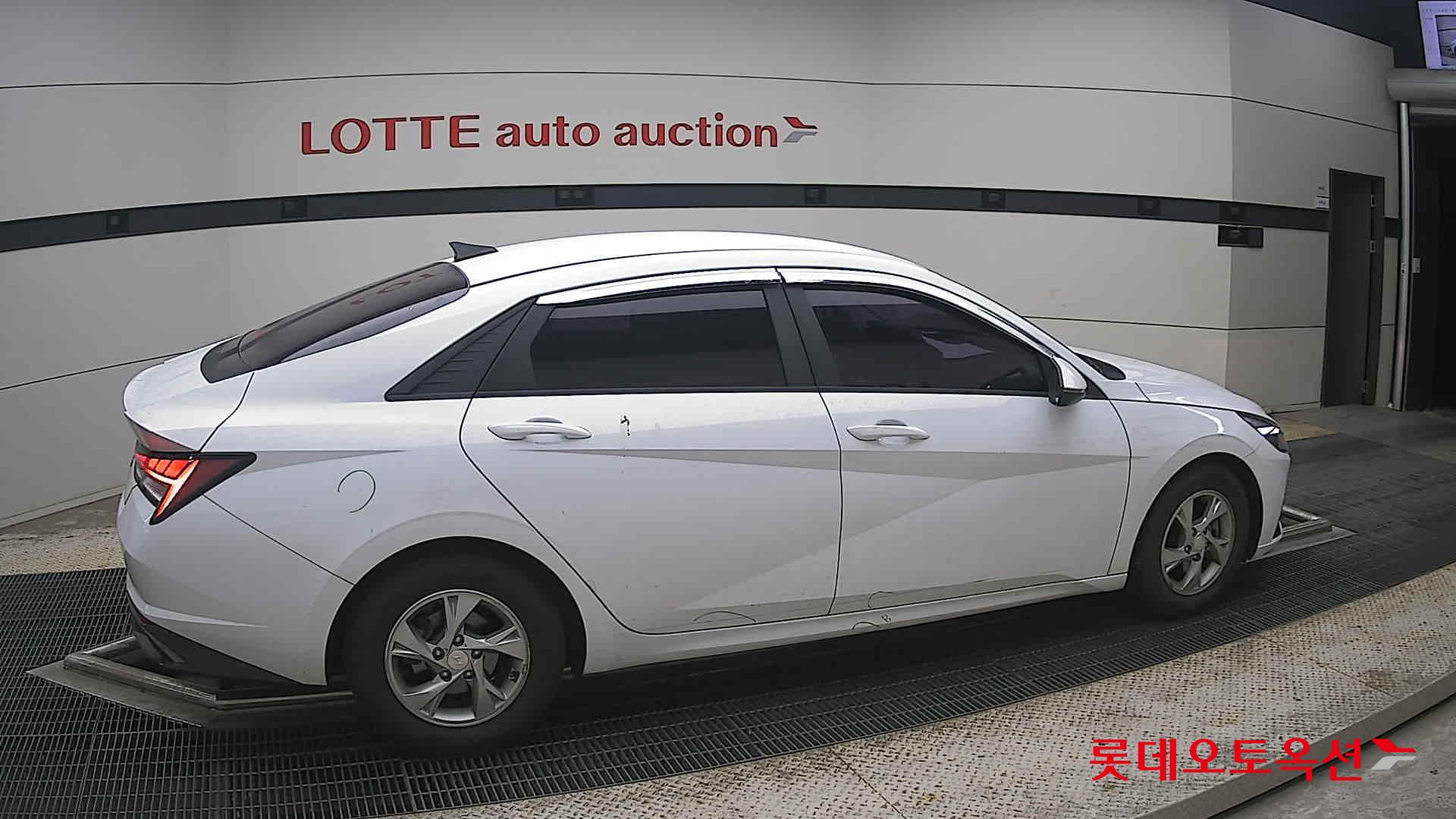 2021 - hyundai avante