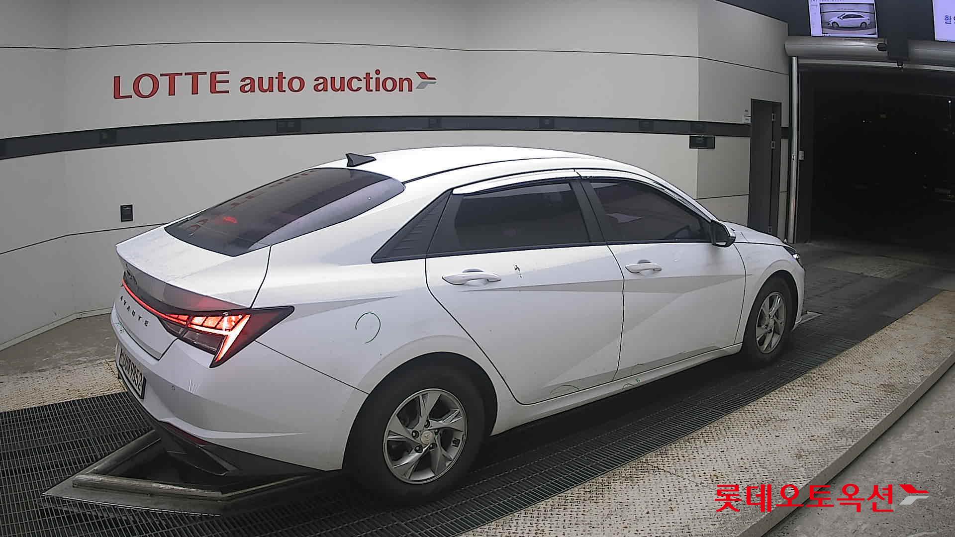 2021 - hyundai avante