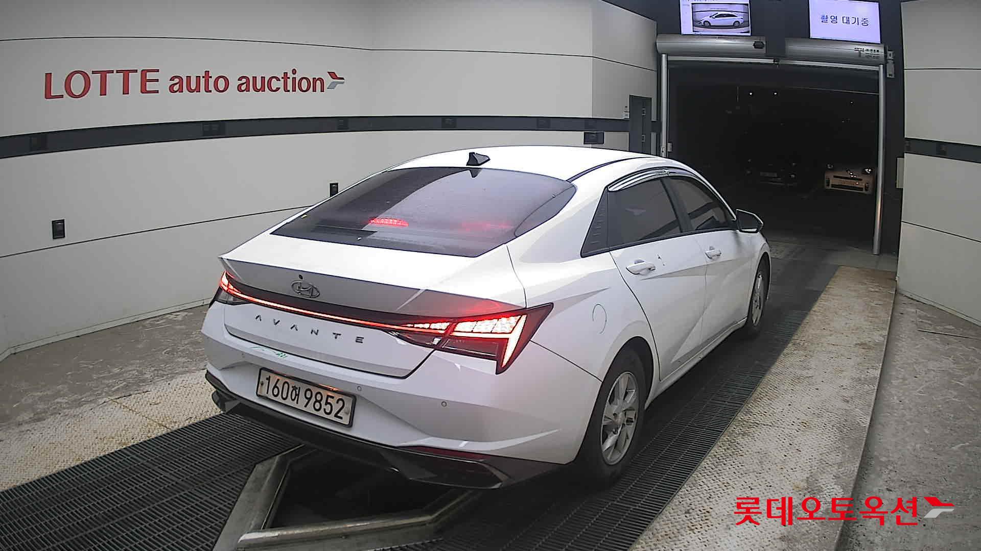 2021 - hyundai avante