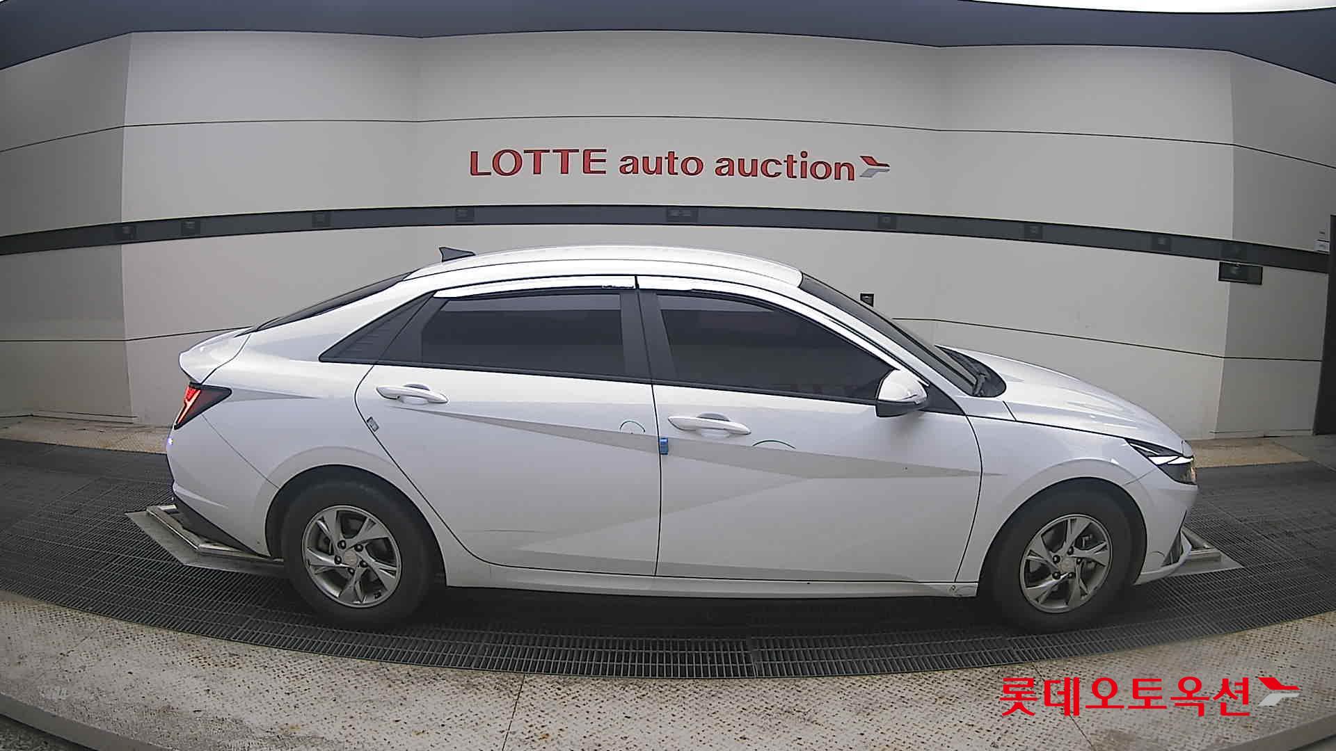 2021 - hyundai avante