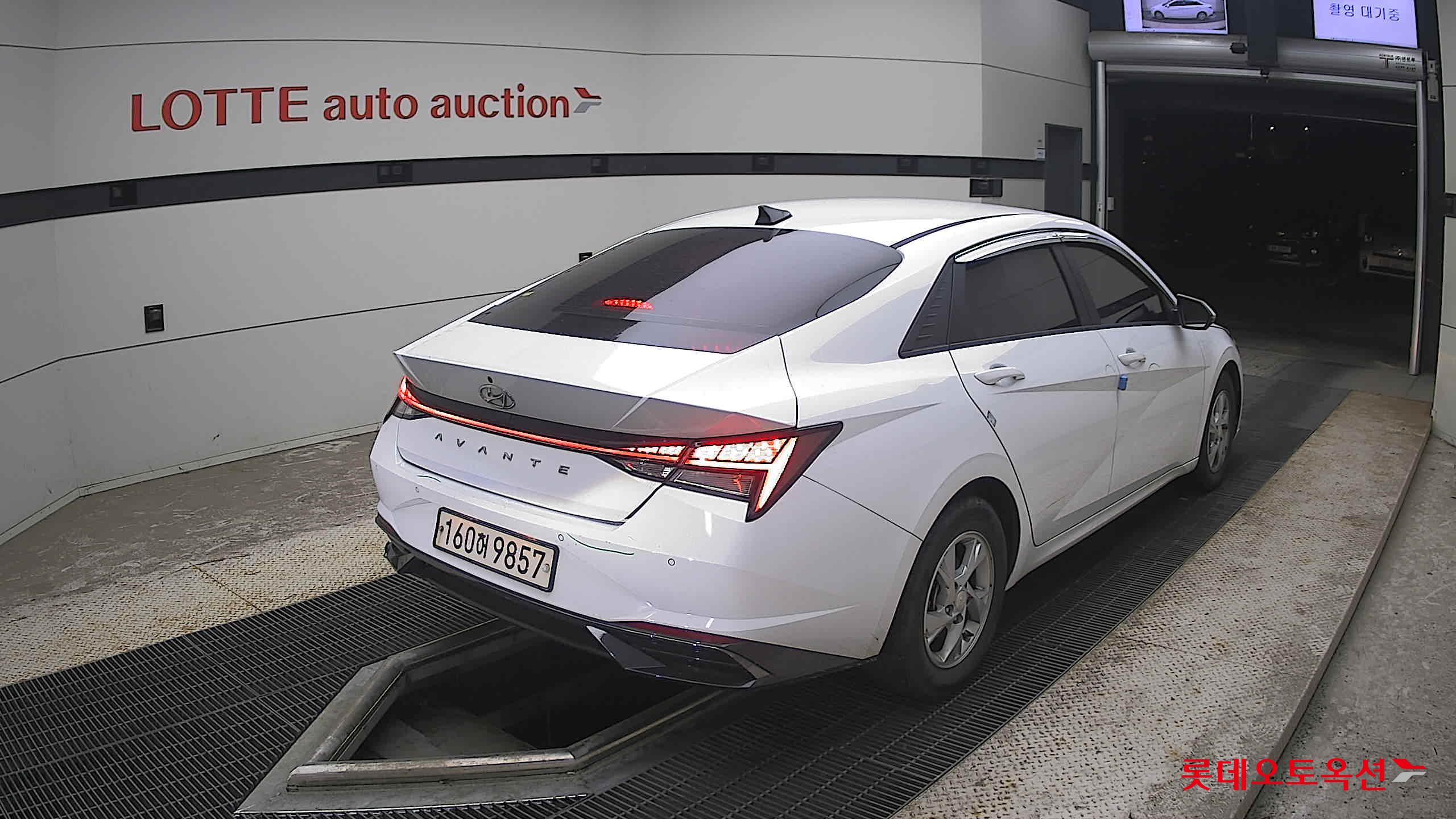 2021 - hyundai avante
