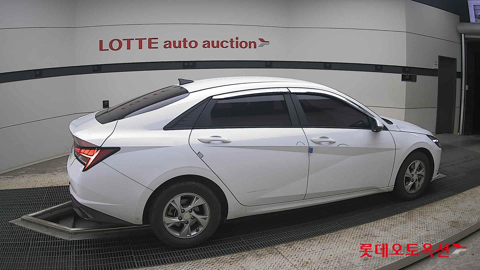 2021 - hyundai avante