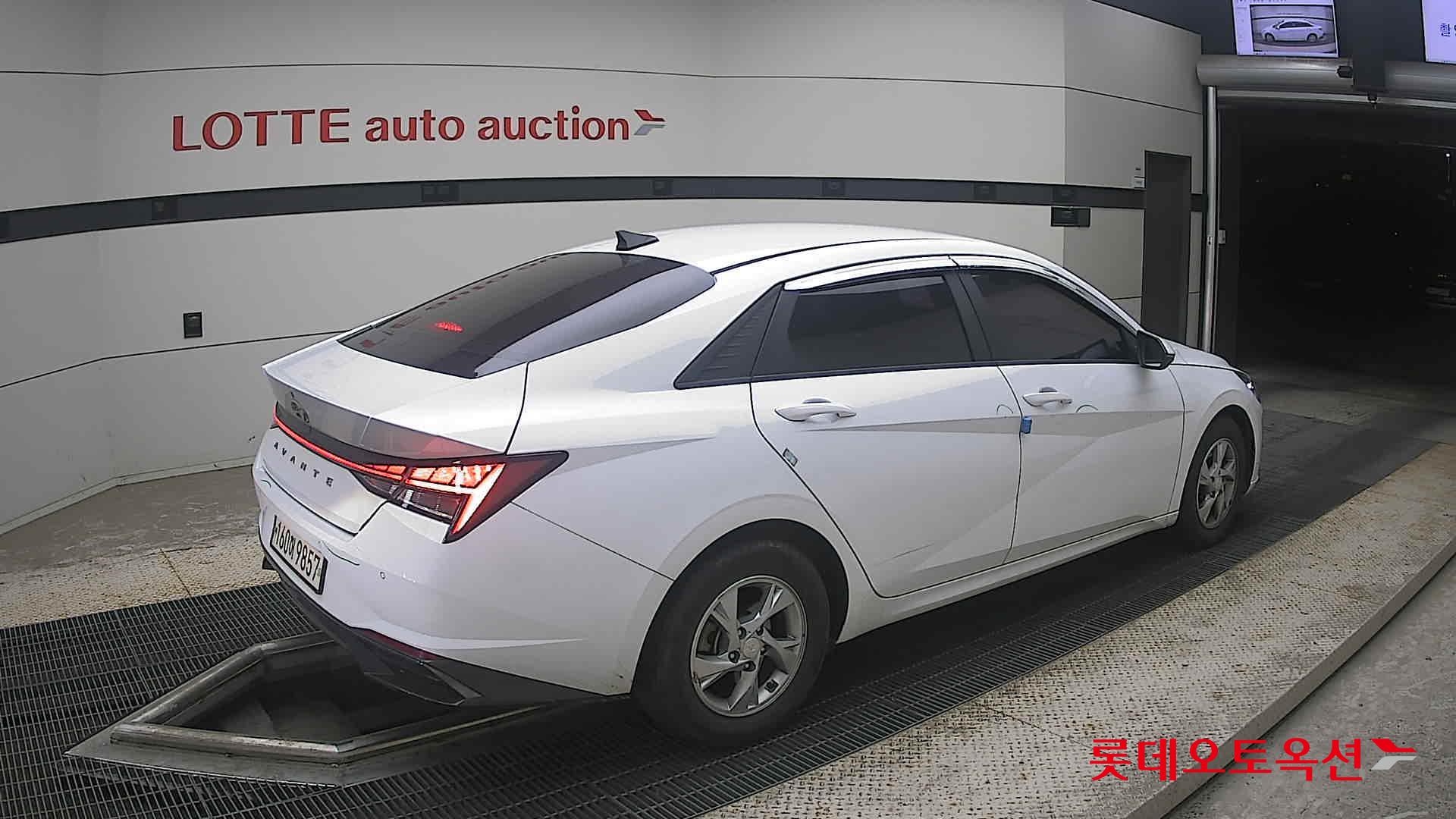 2021 - hyundai avante