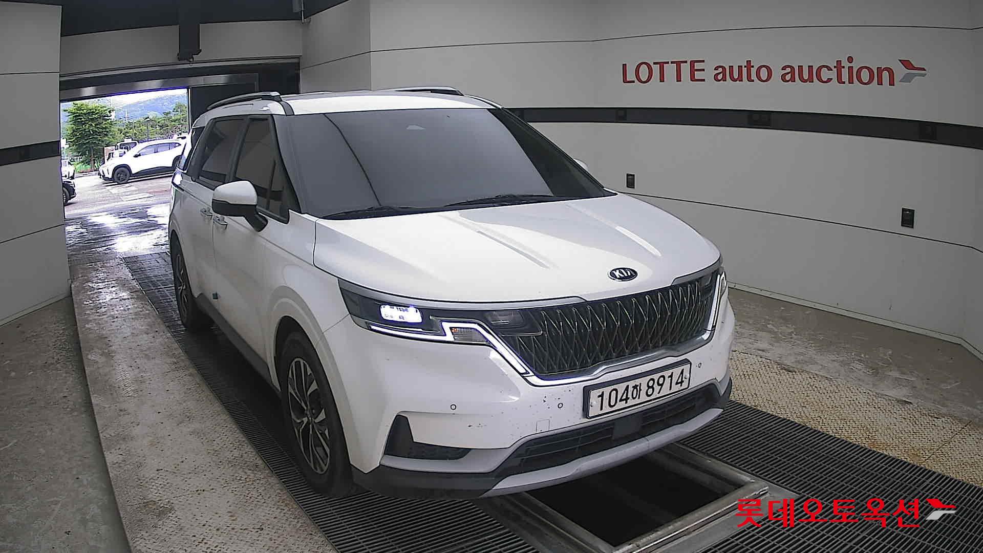 2021 - kia carnival