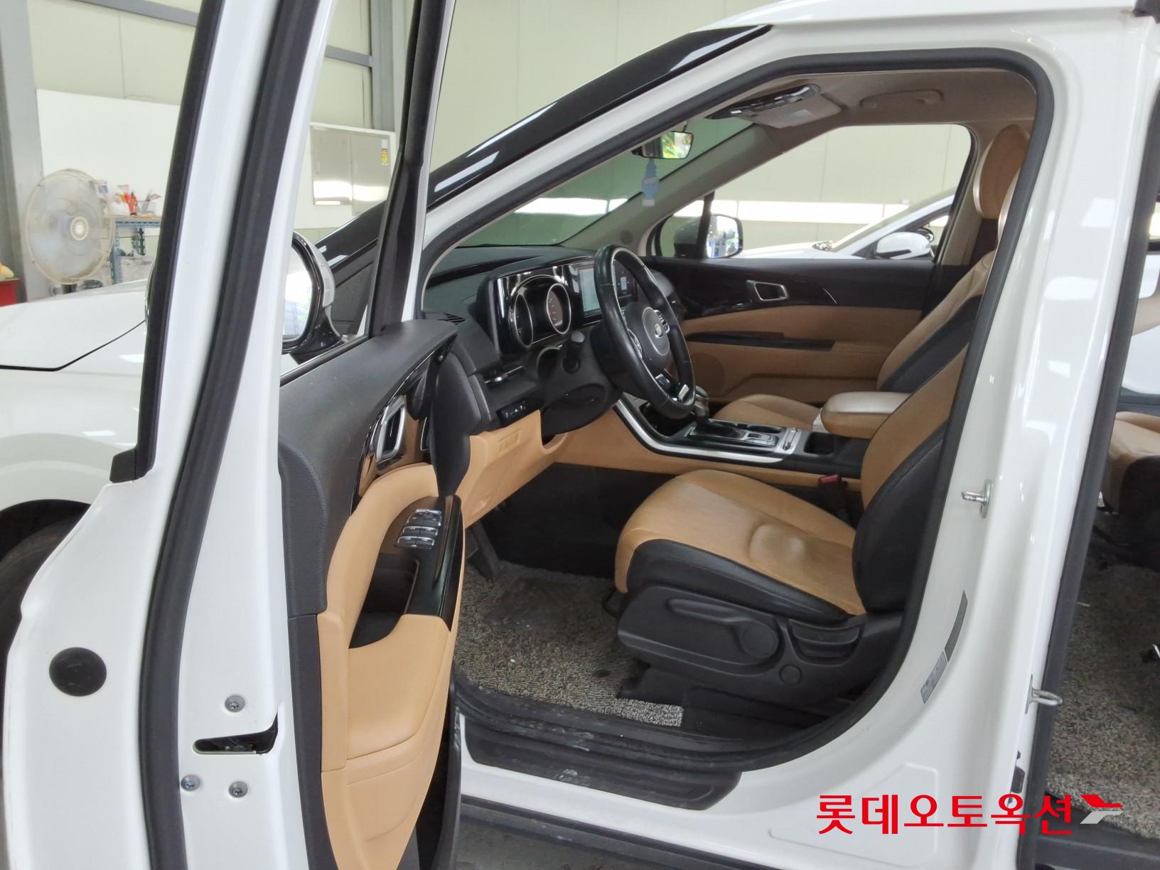 2021 - kia carnival