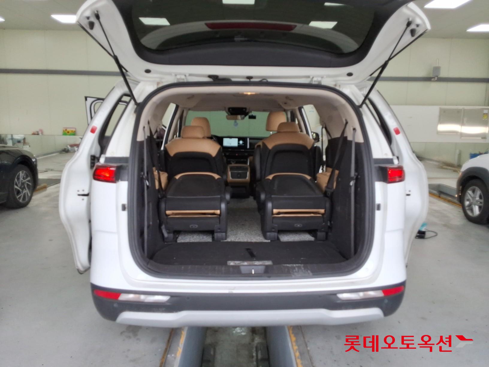 2021 - kia carnival