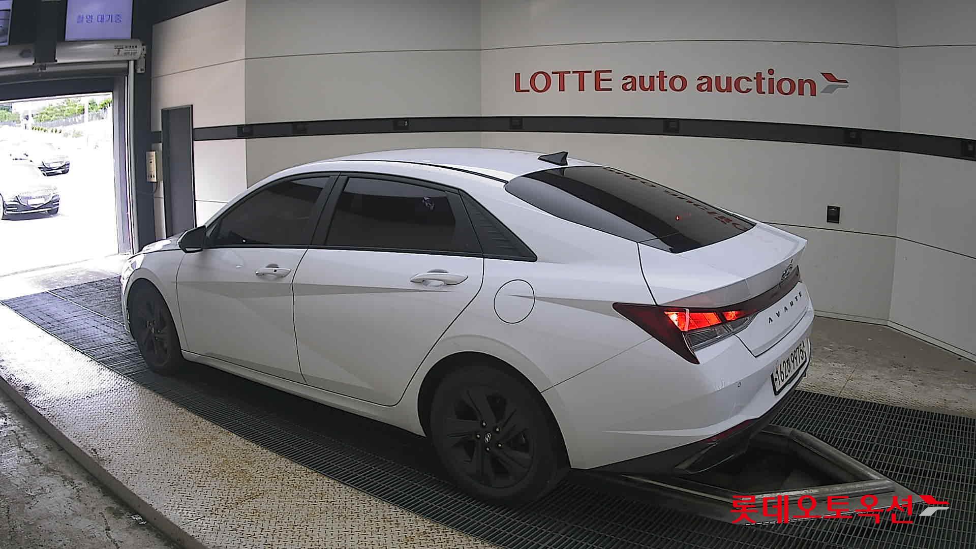 2021 - hyundai avante