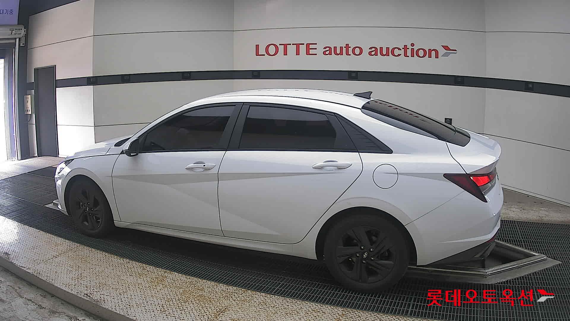 2021 - hyundai avante