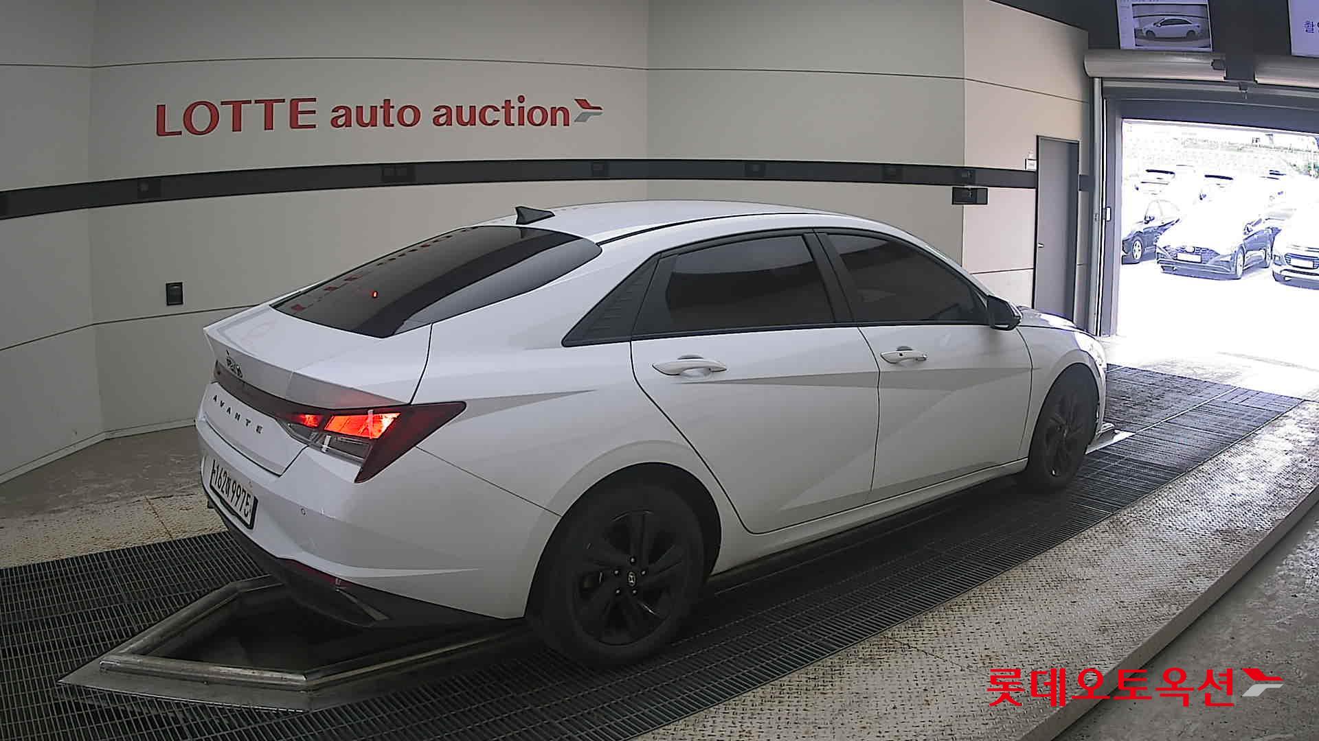 2021 - hyundai avante