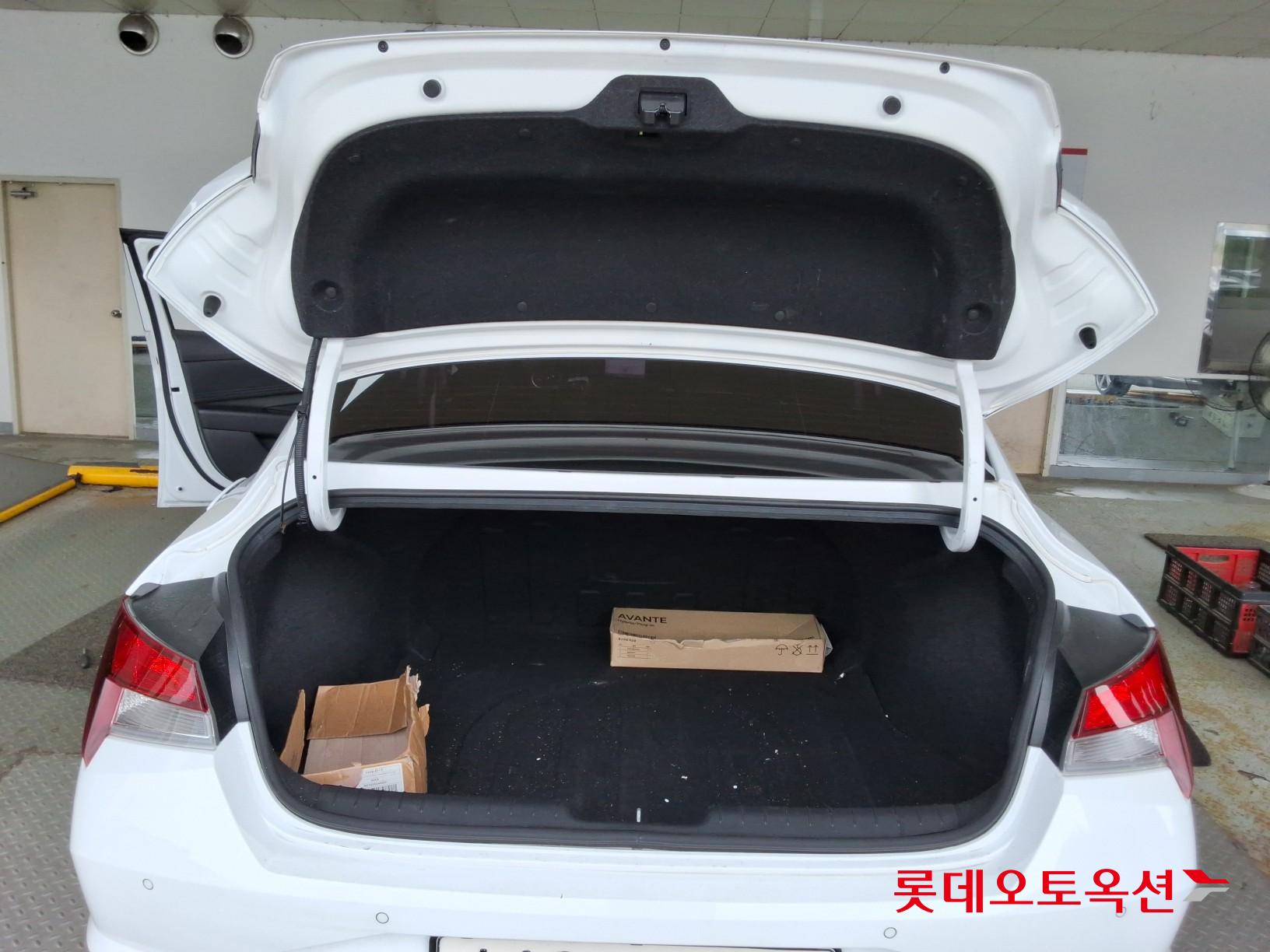 2021 - hyundai avante