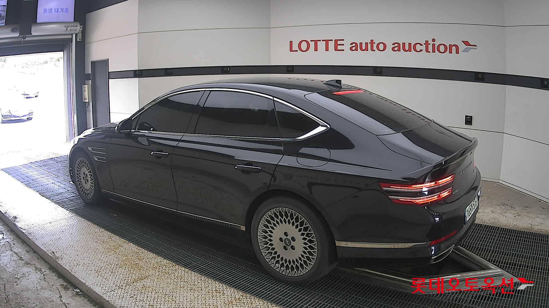 2022 - genesis g80
