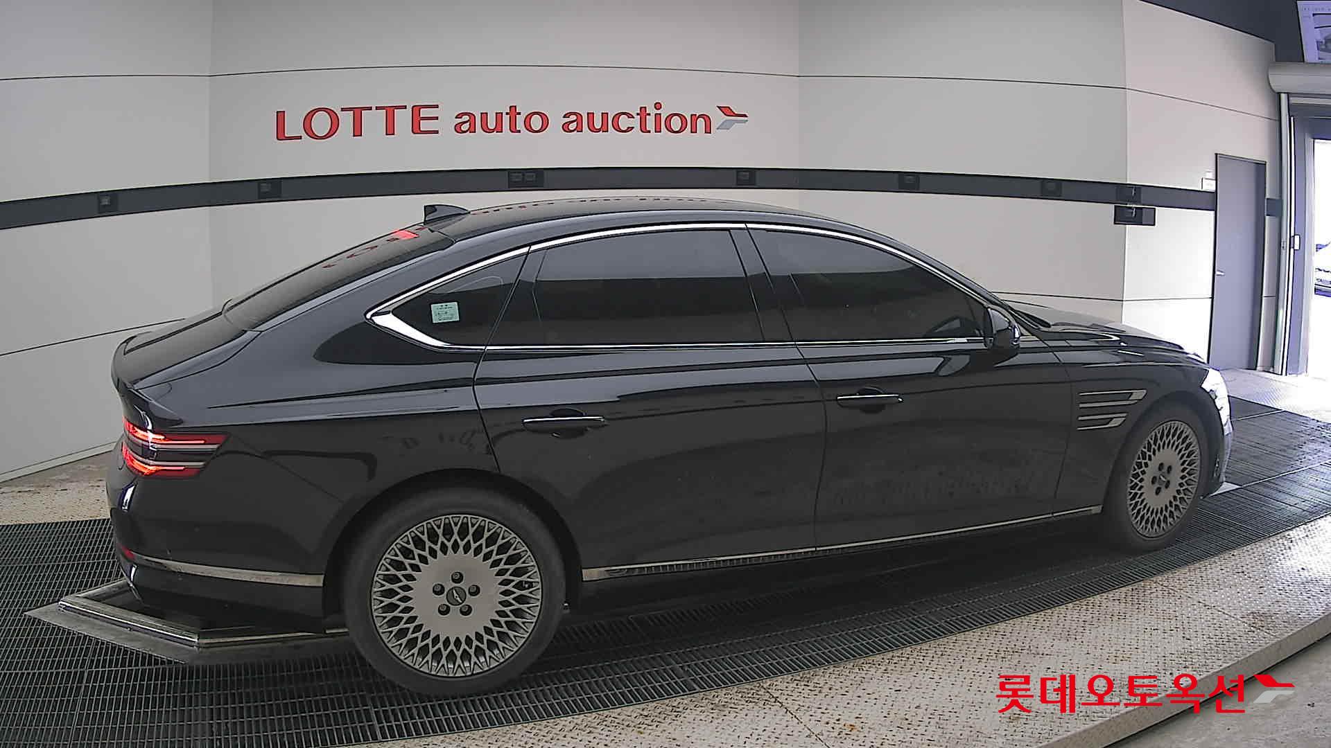 2022 - genesis g80