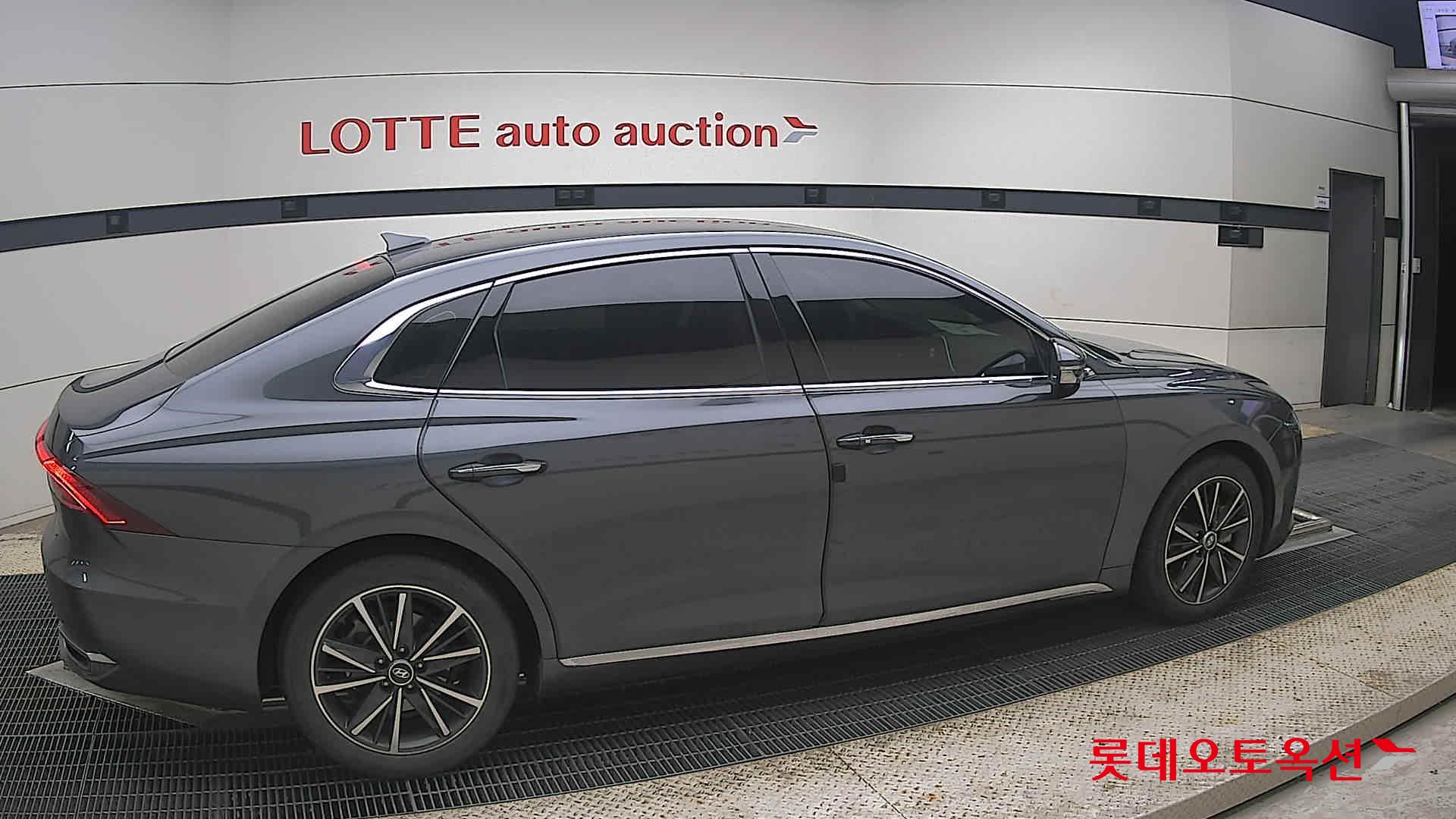 2022 - hyundai grandeur