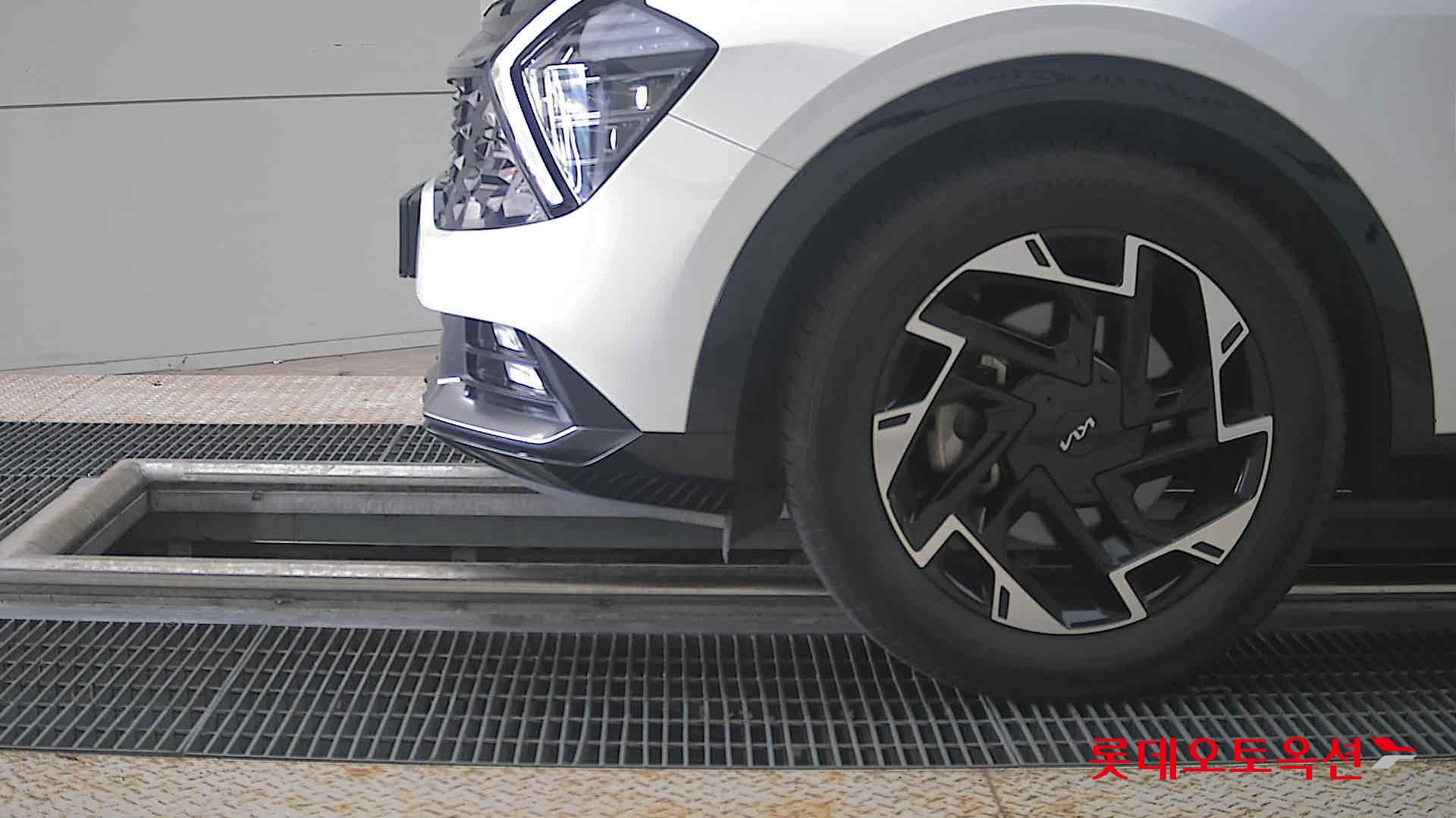 2023 - kia sportage