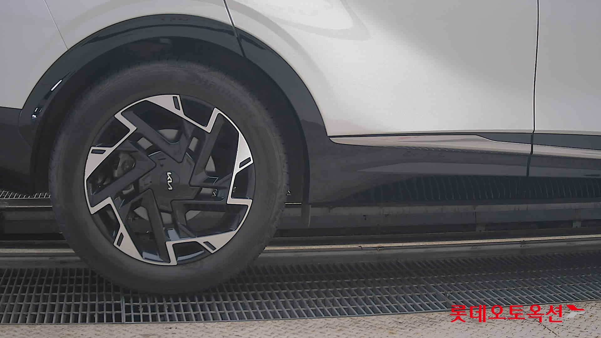2023 - kia sportage