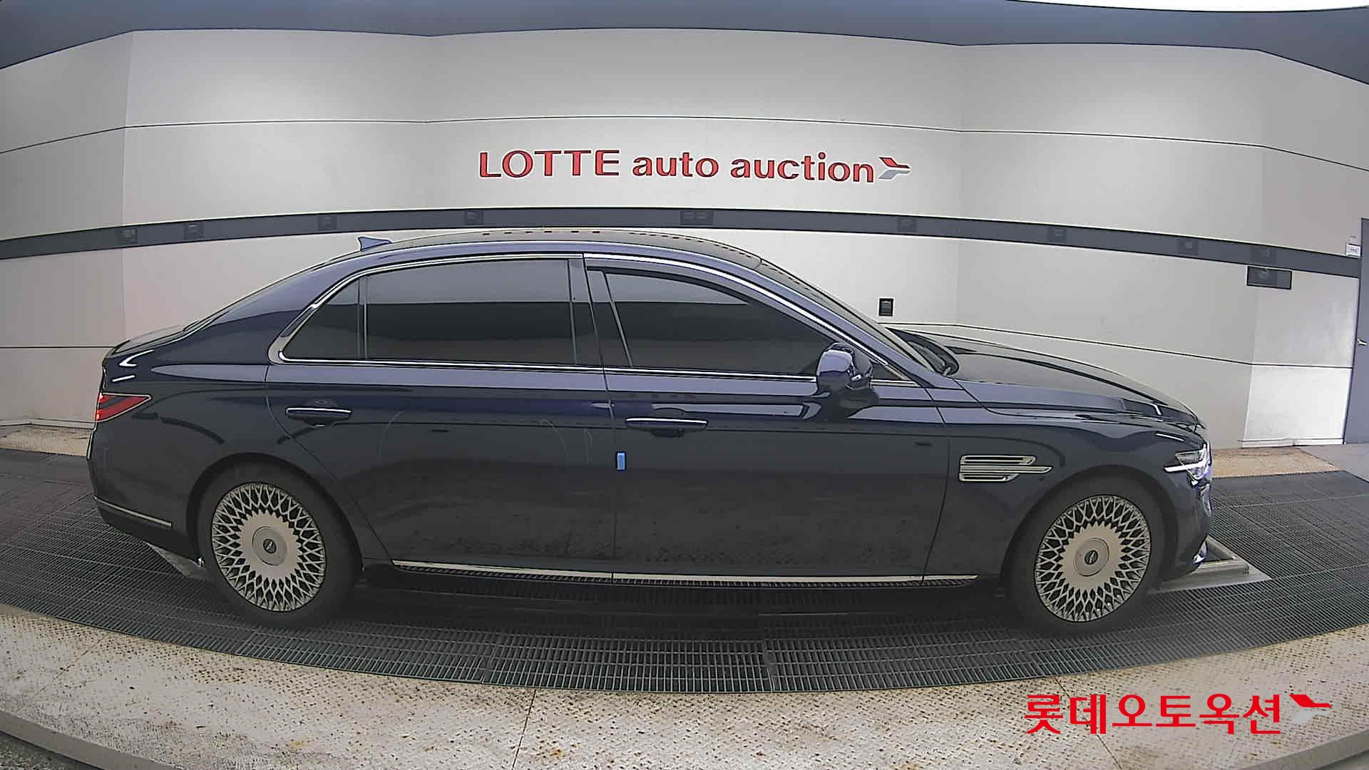 2021 - genesis g90