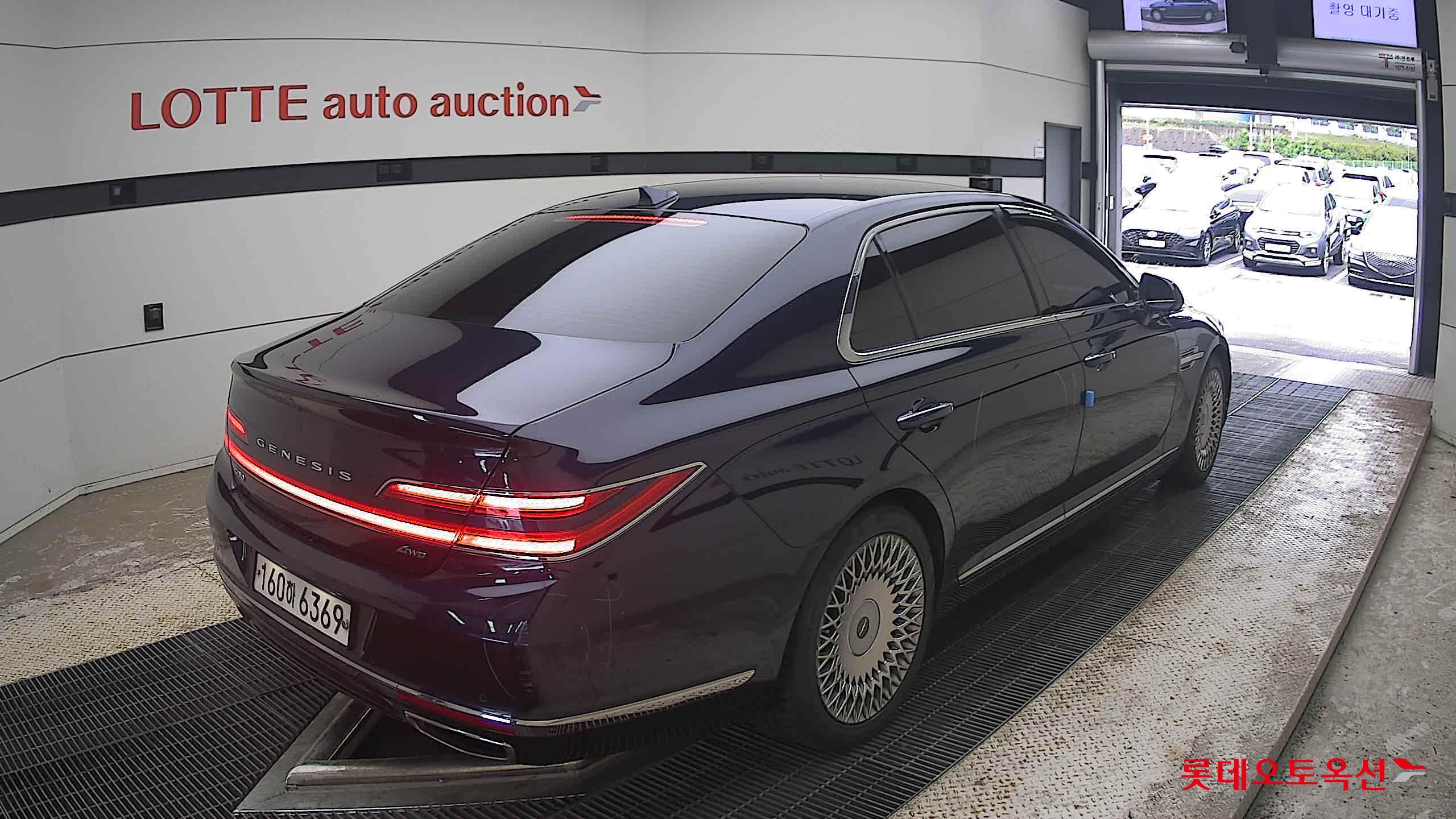 2021 - genesis g90