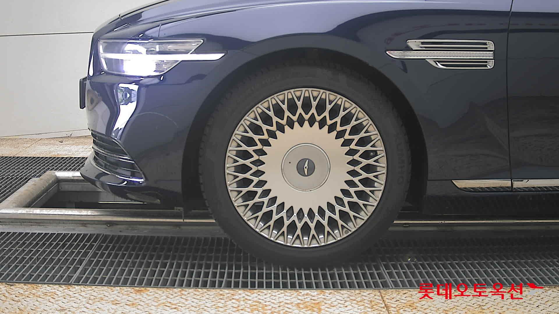 2021 - genesis g90