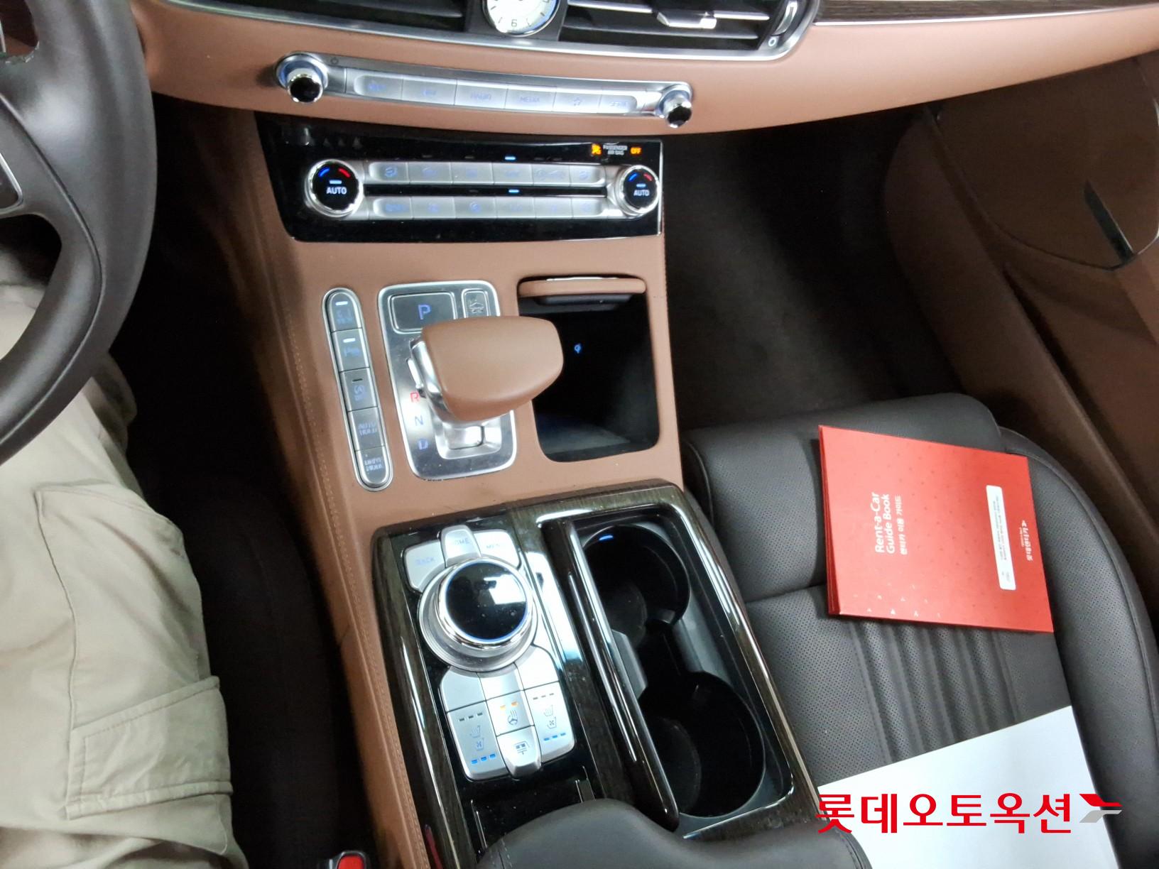 2021 - genesis g90