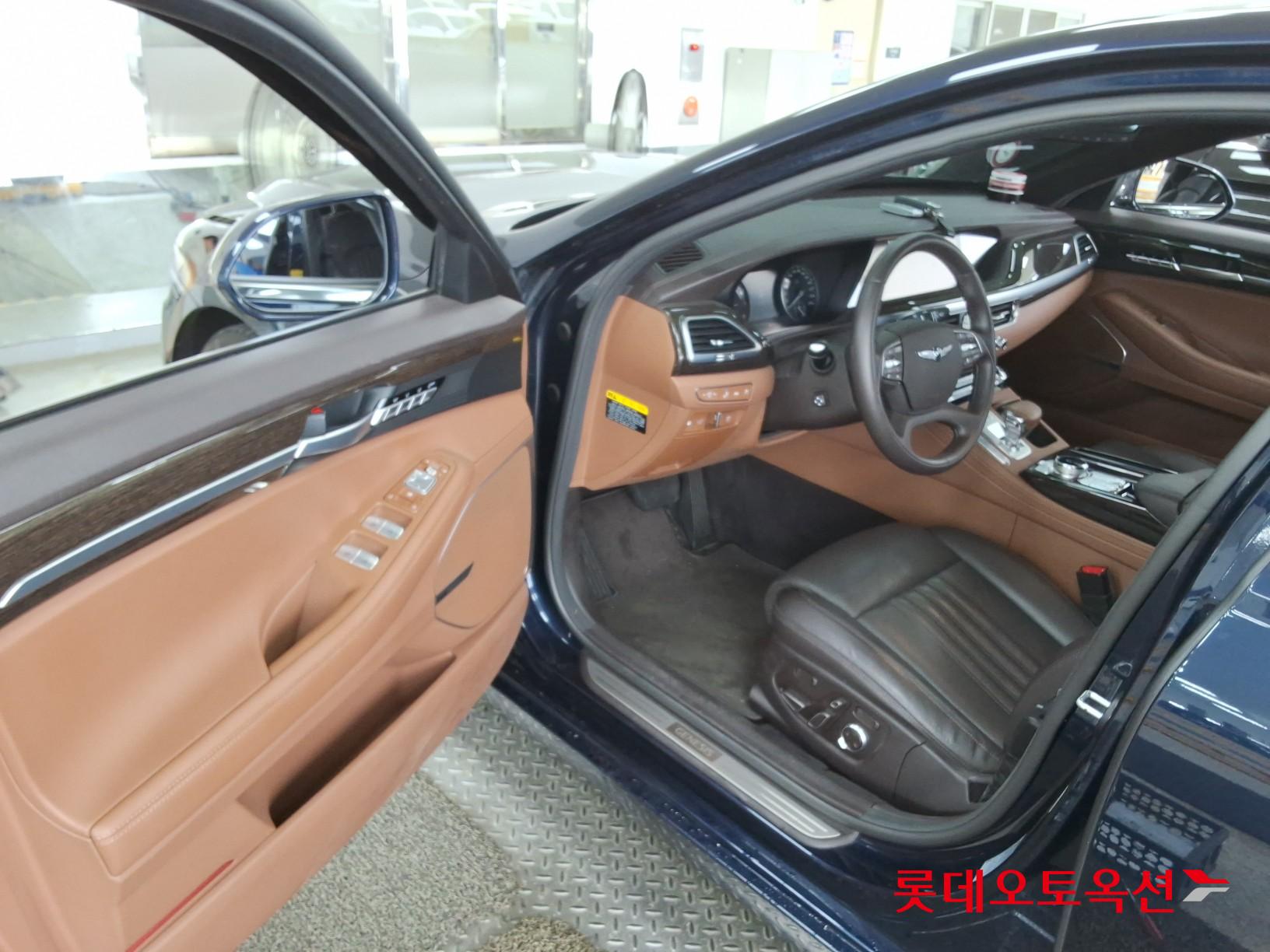 2021 - genesis g90