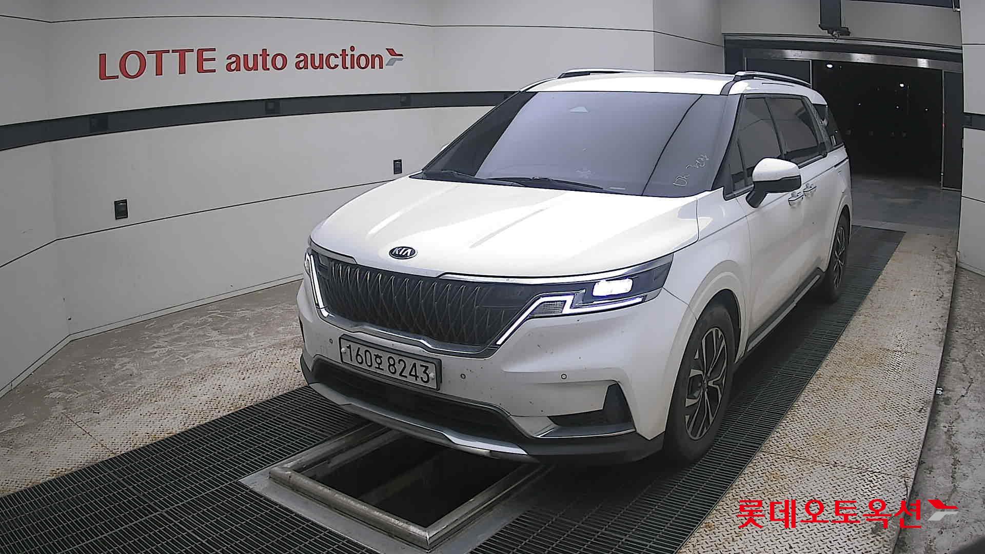 2021 - kia carnival