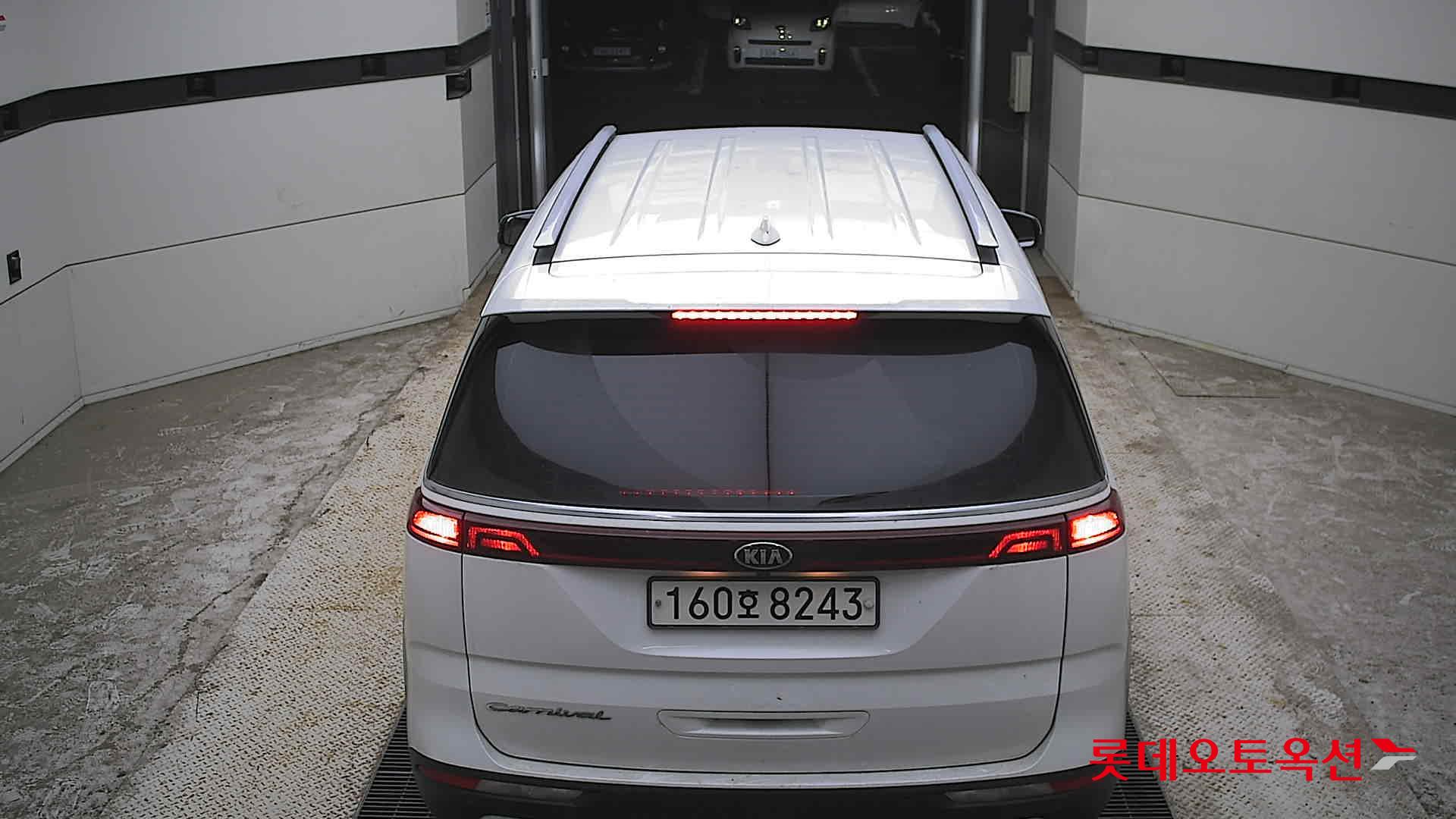 2021 - kia carnival
