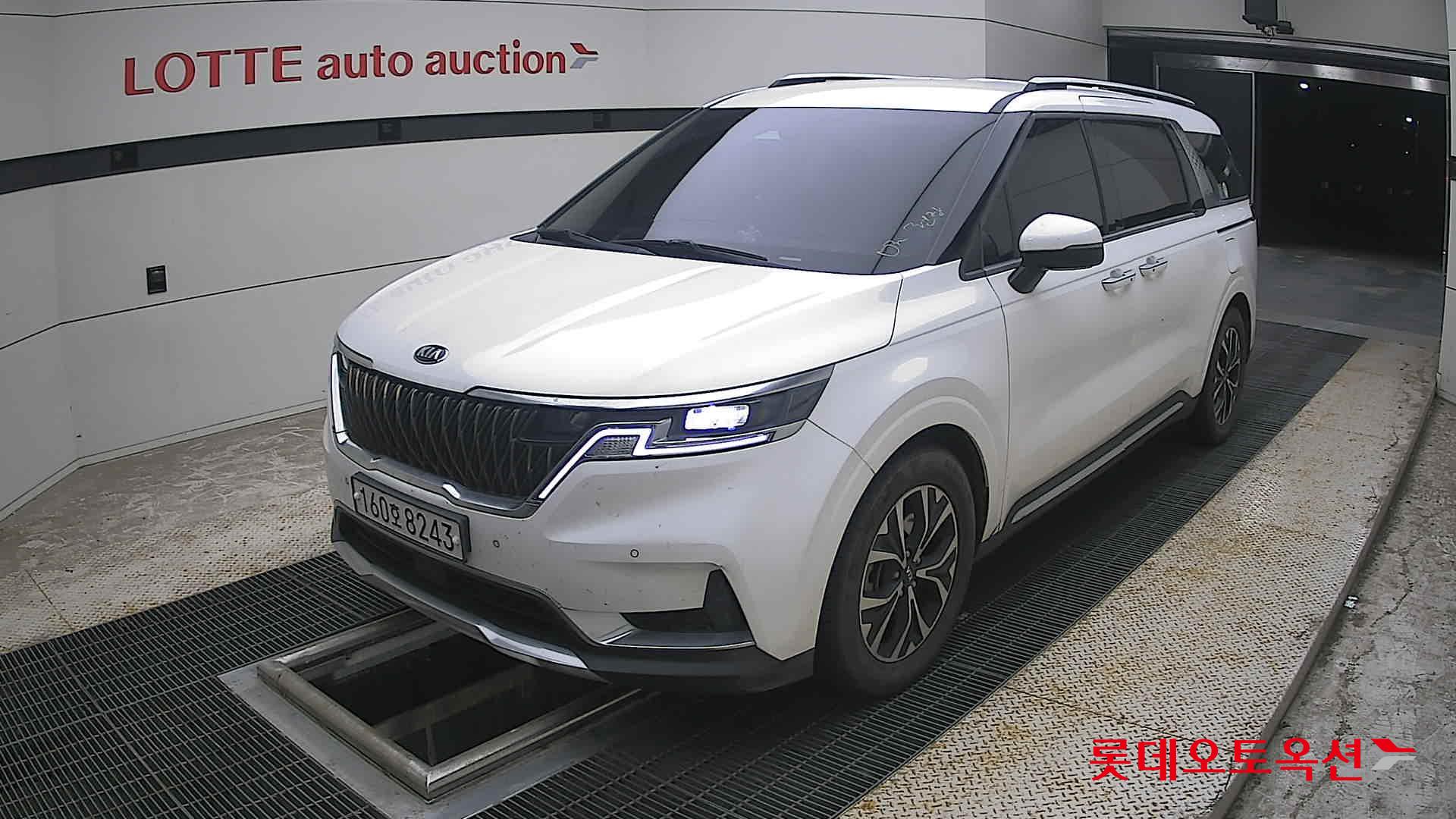 2021 - kia carnival