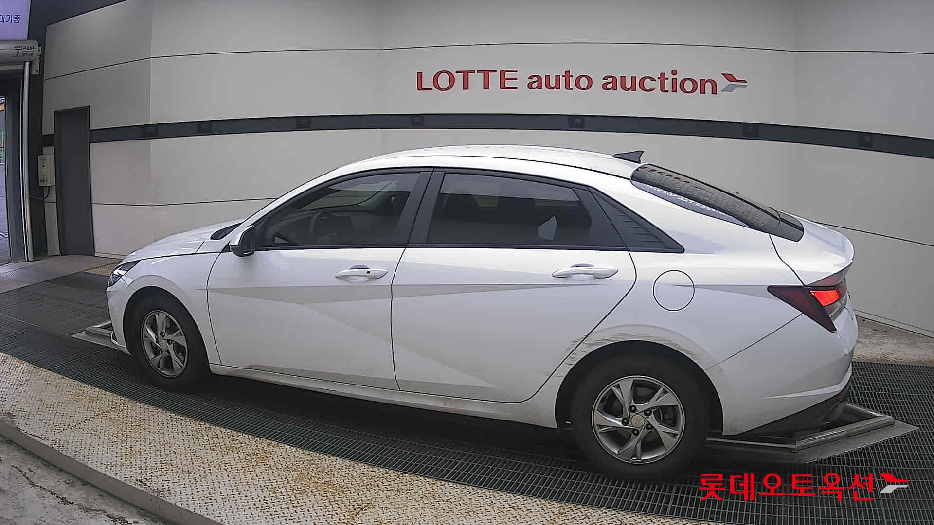 2021 - hyundai avante