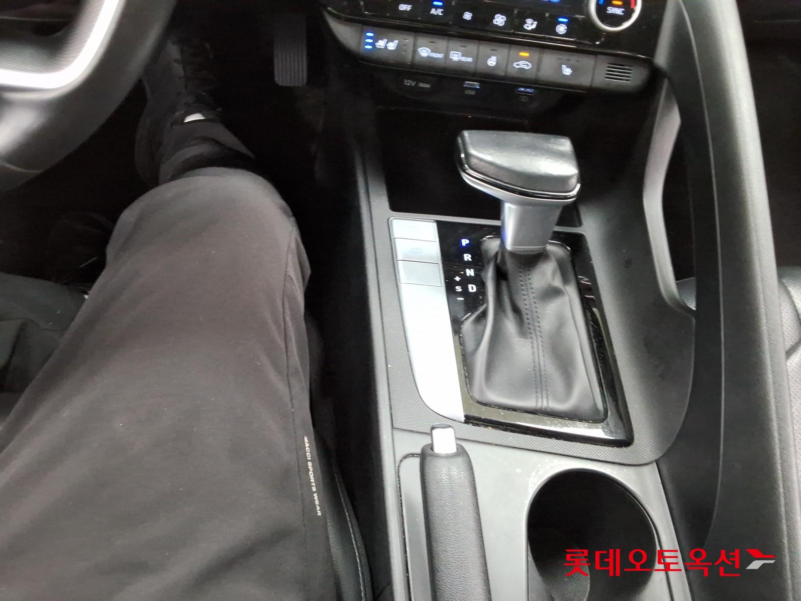 2021 - hyundai avante