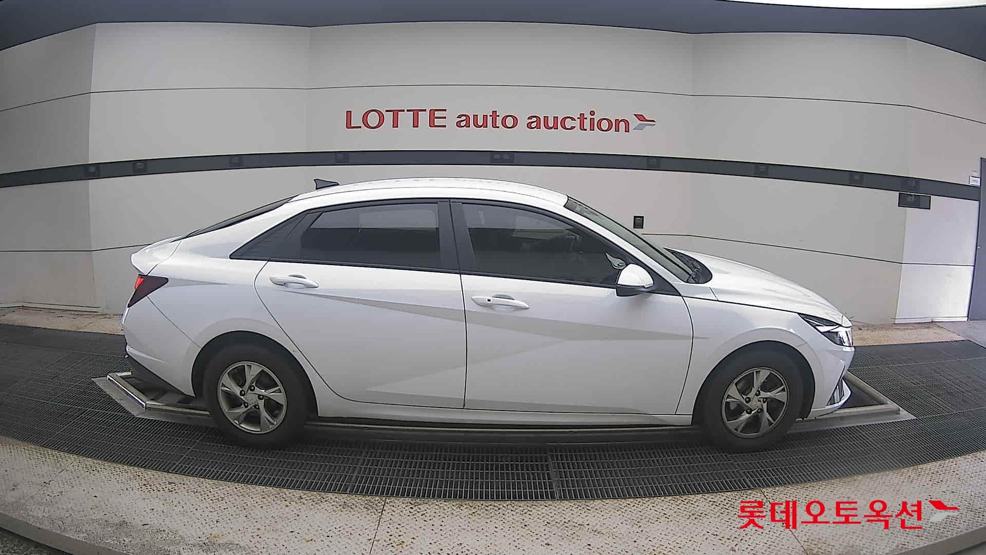 2022 - hyundai avante