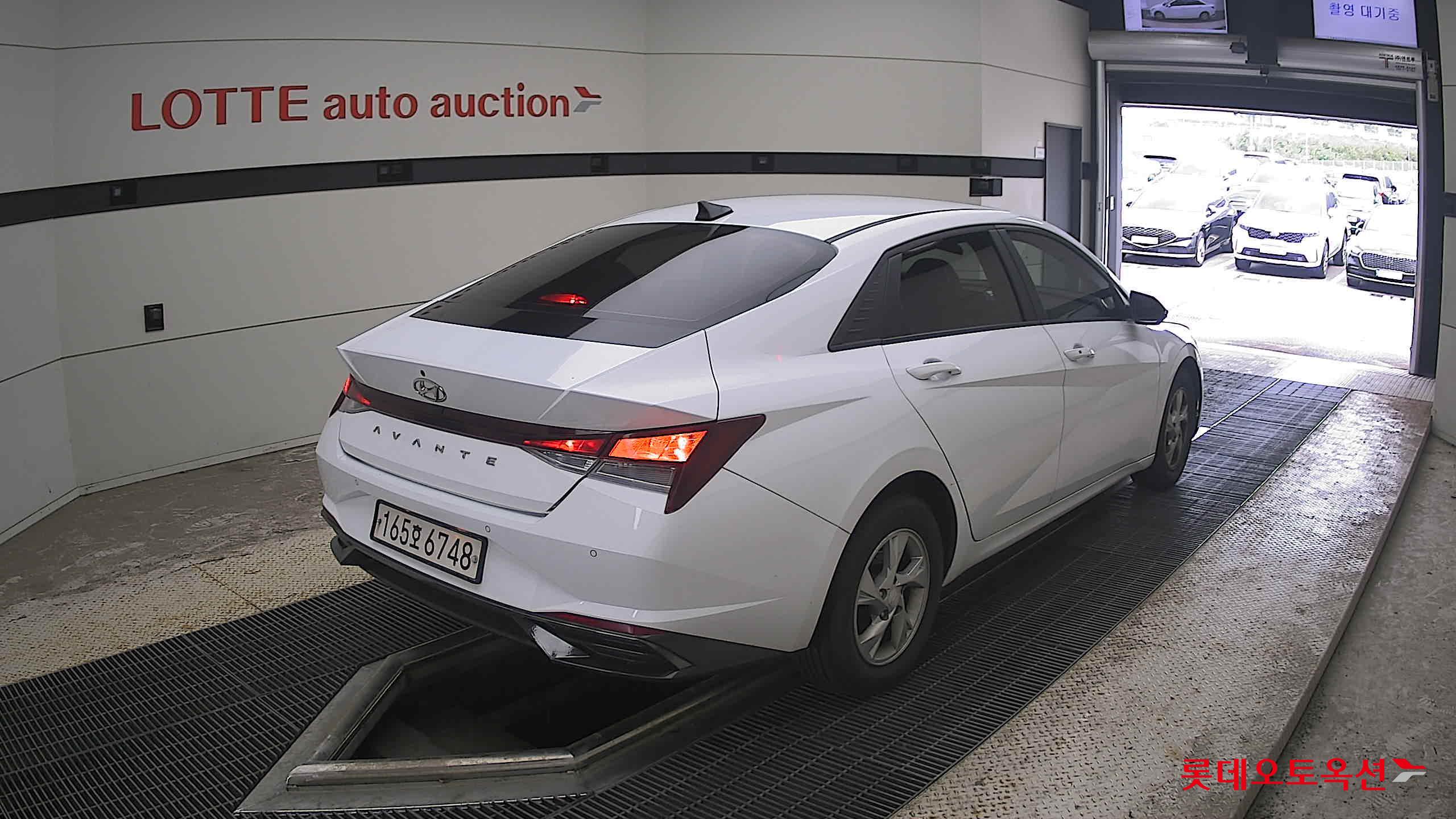 2022 - hyundai avante