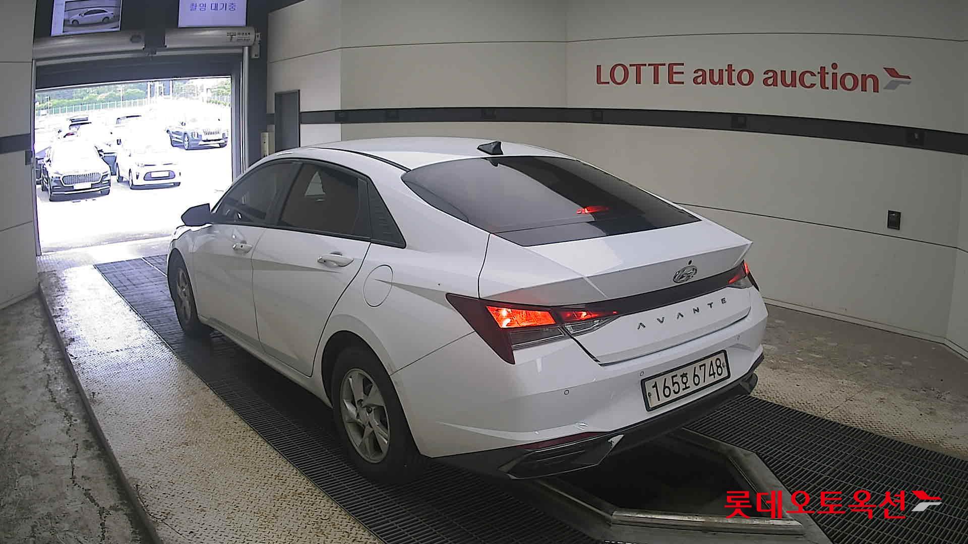 2022 - hyundai avante