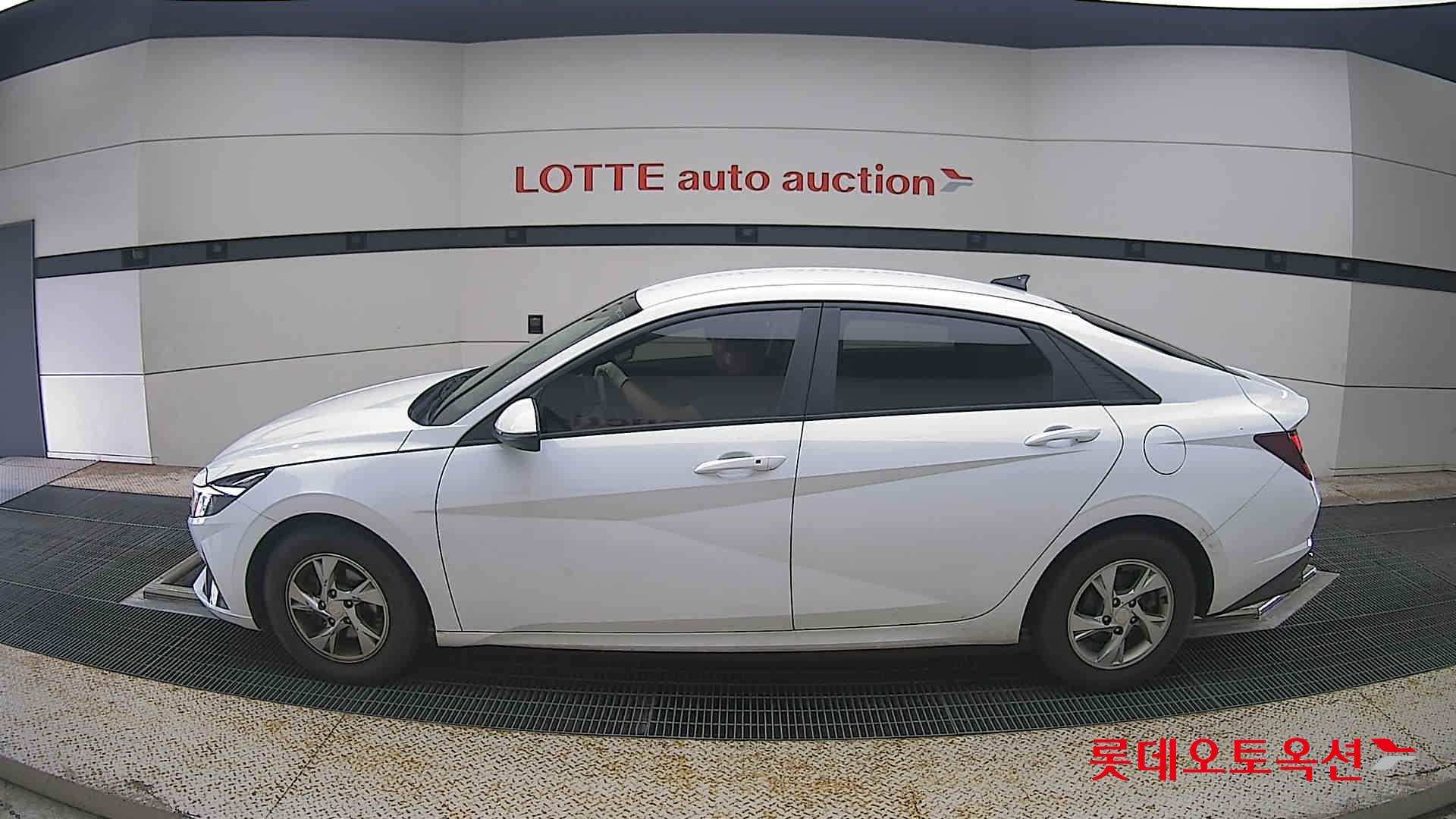 2022 - hyundai avante