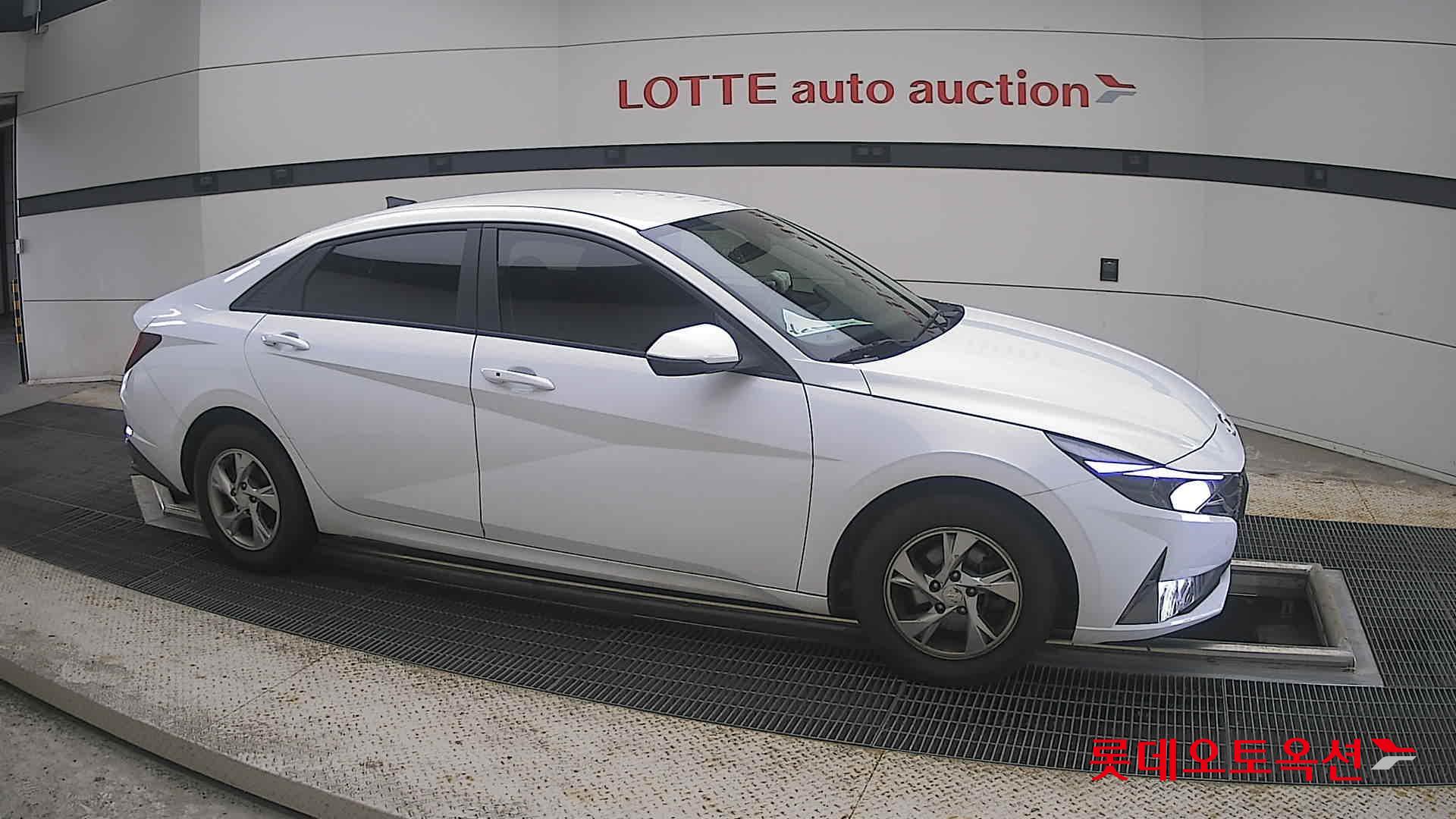 2022 - hyundai avante