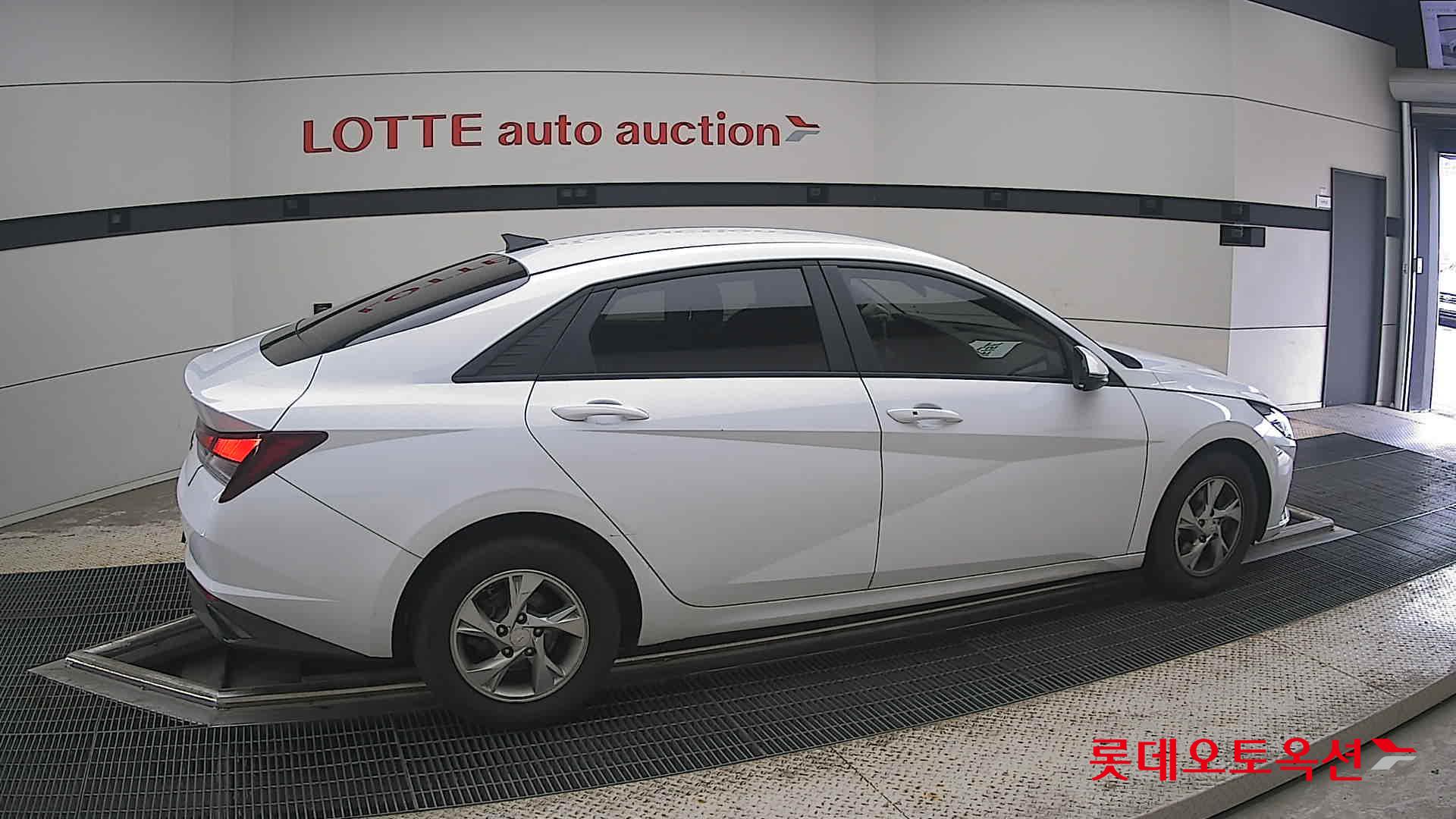 2022 - hyundai avante