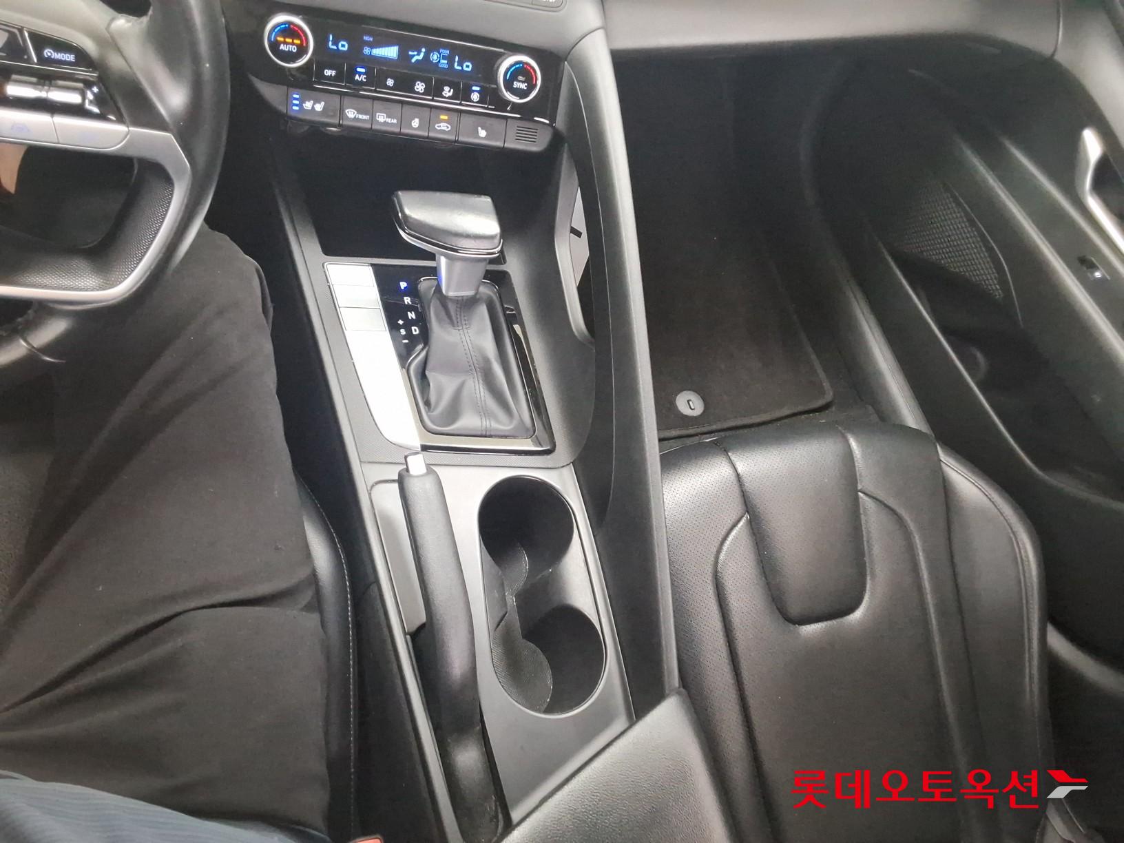 2022 - hyundai avante