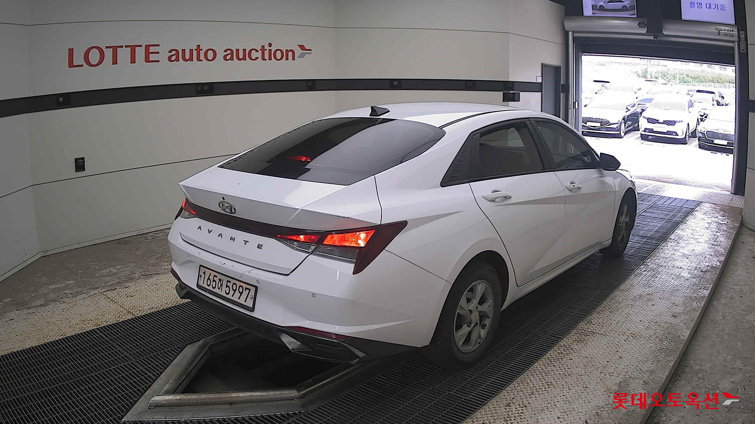 2021 - hyundai avante