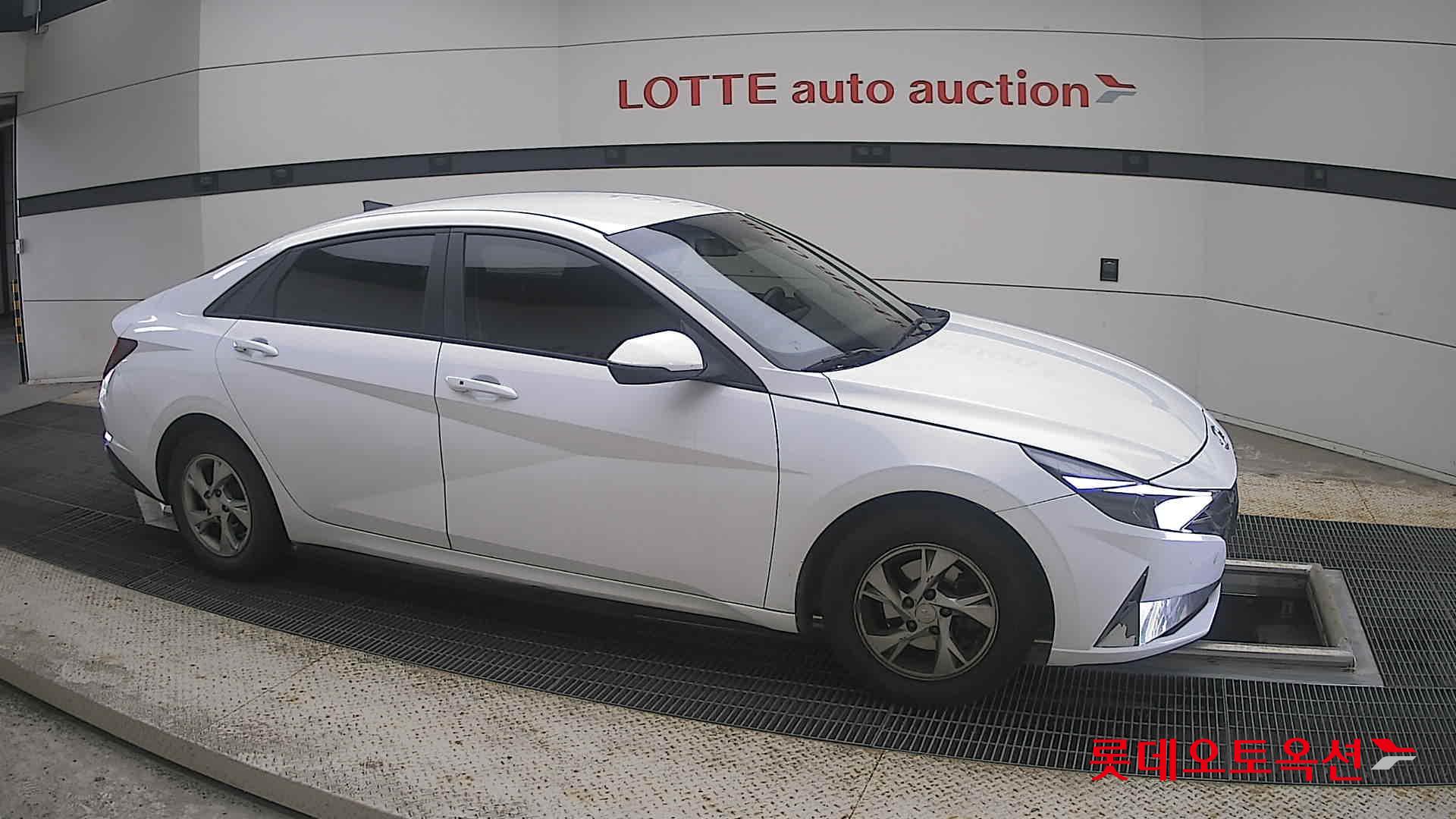 2021 - hyundai avante