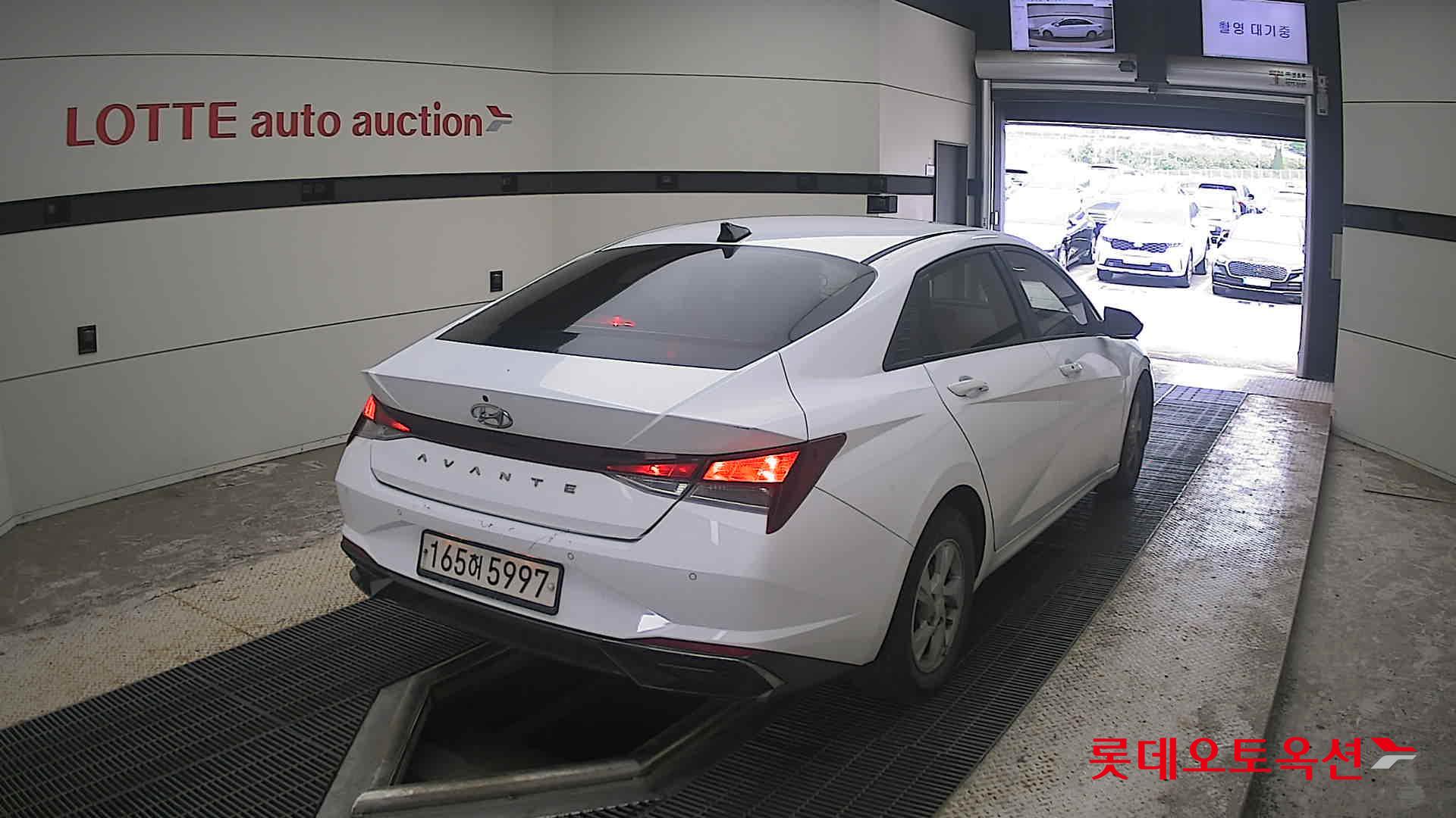 2021 - hyundai avante