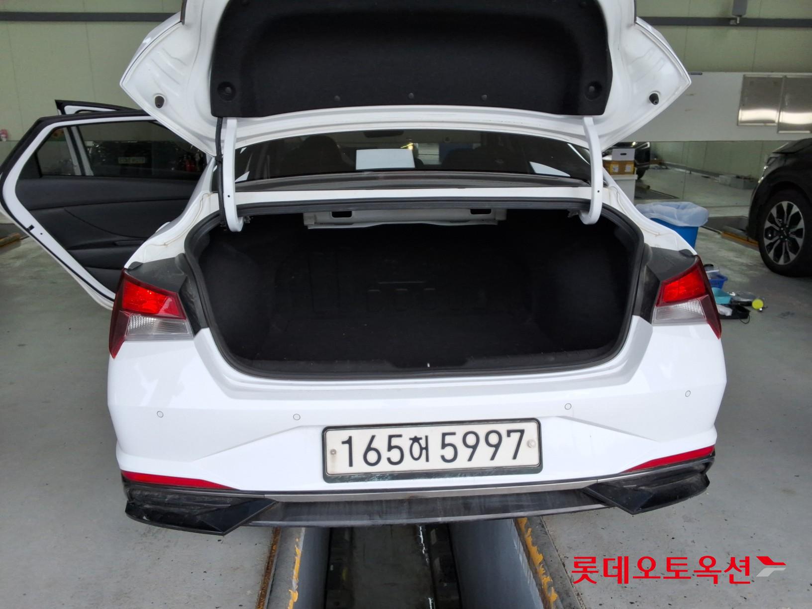 2021 - hyundai avante