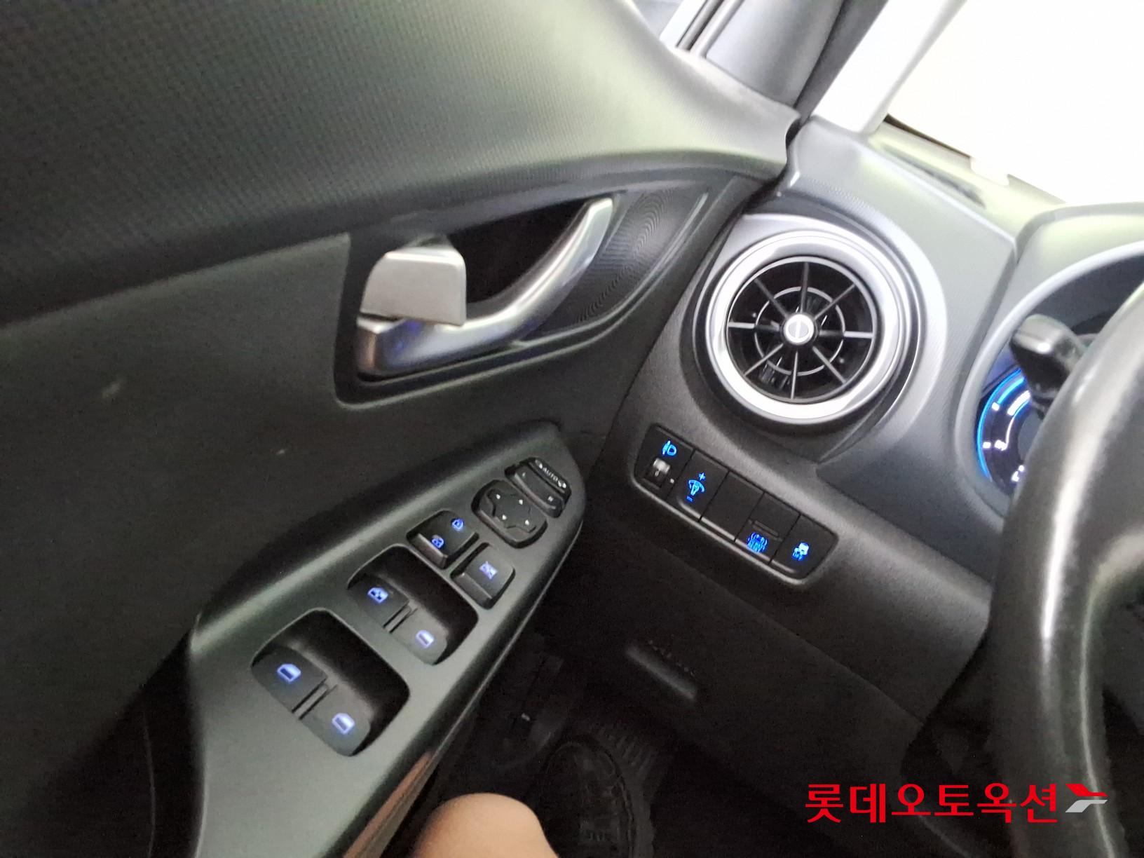 2022 - hyundai kona