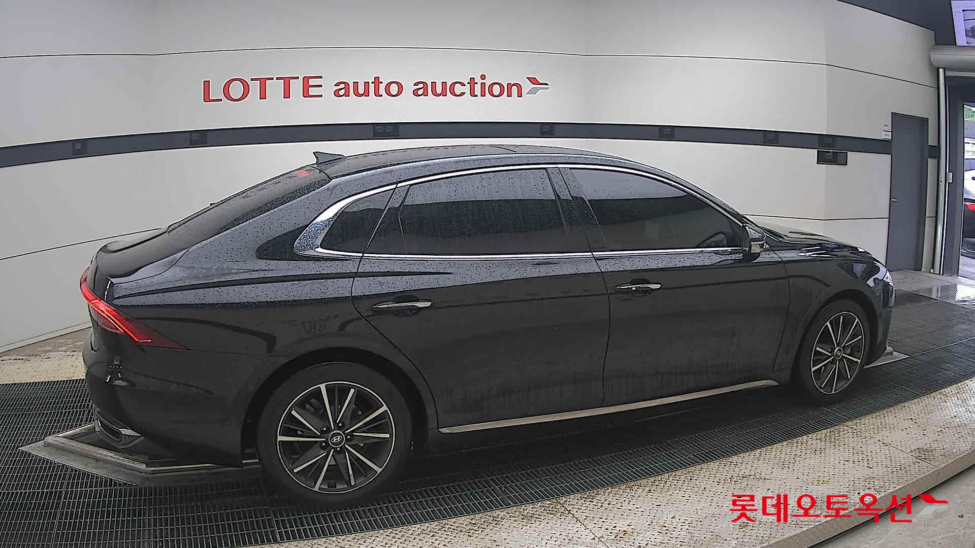 2022 - hyundai grandeur