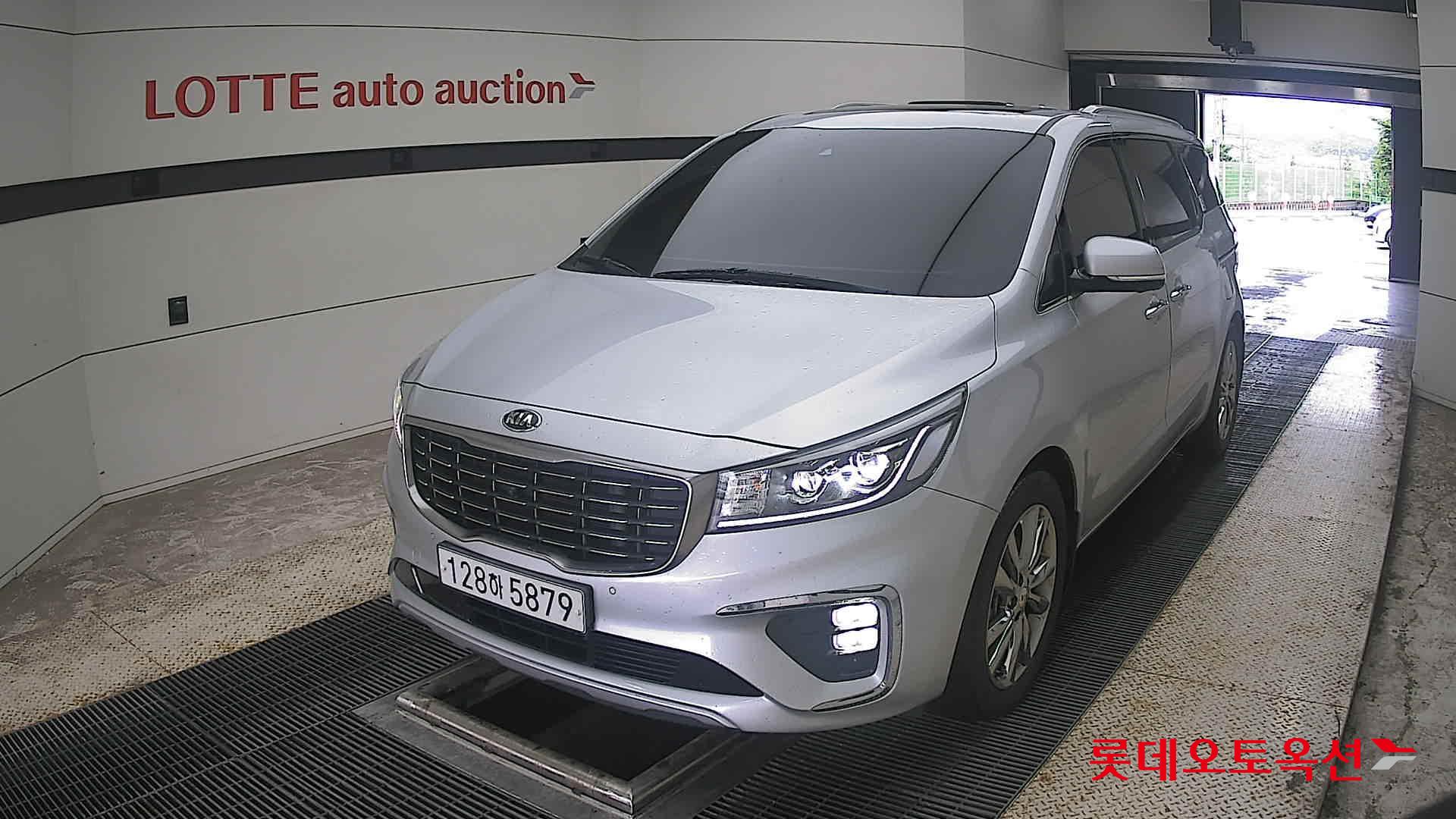 2020 - kia carnival