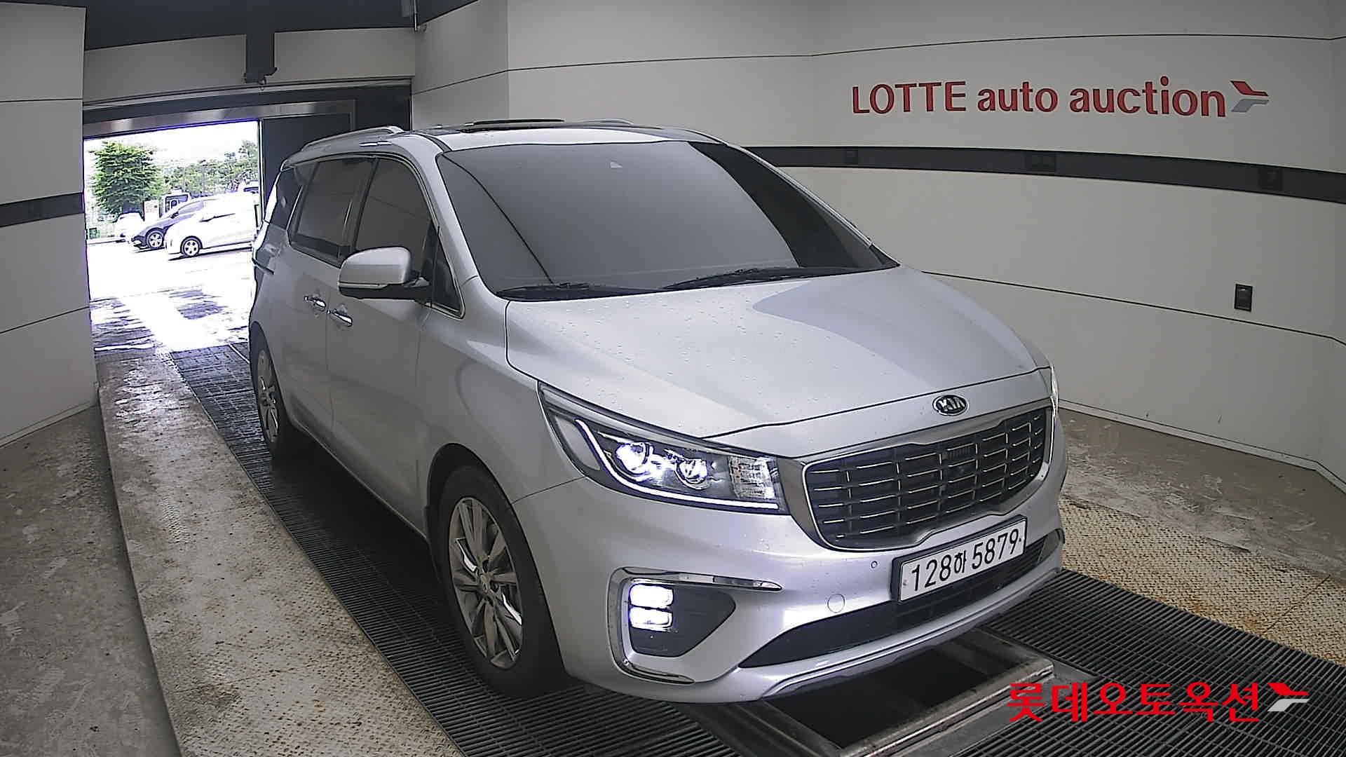 2020 - kia carnival
