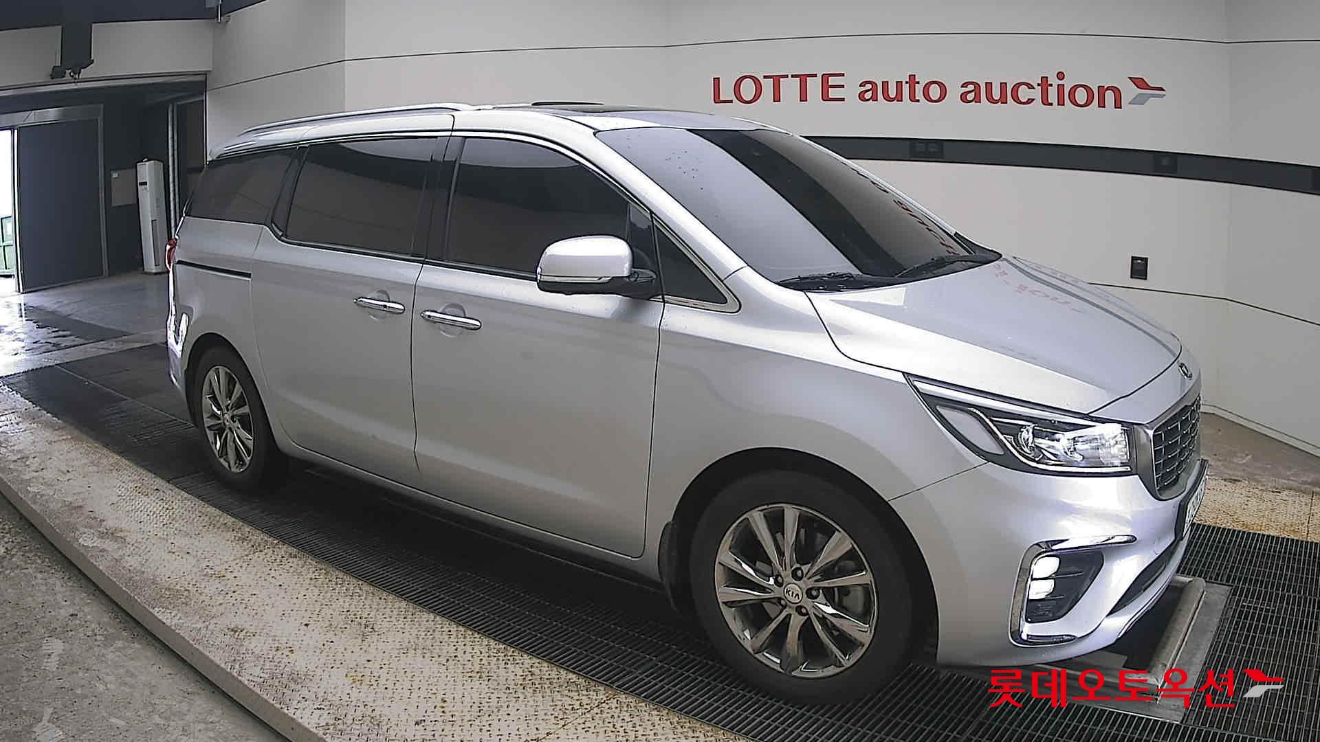 2020 - kia carnival