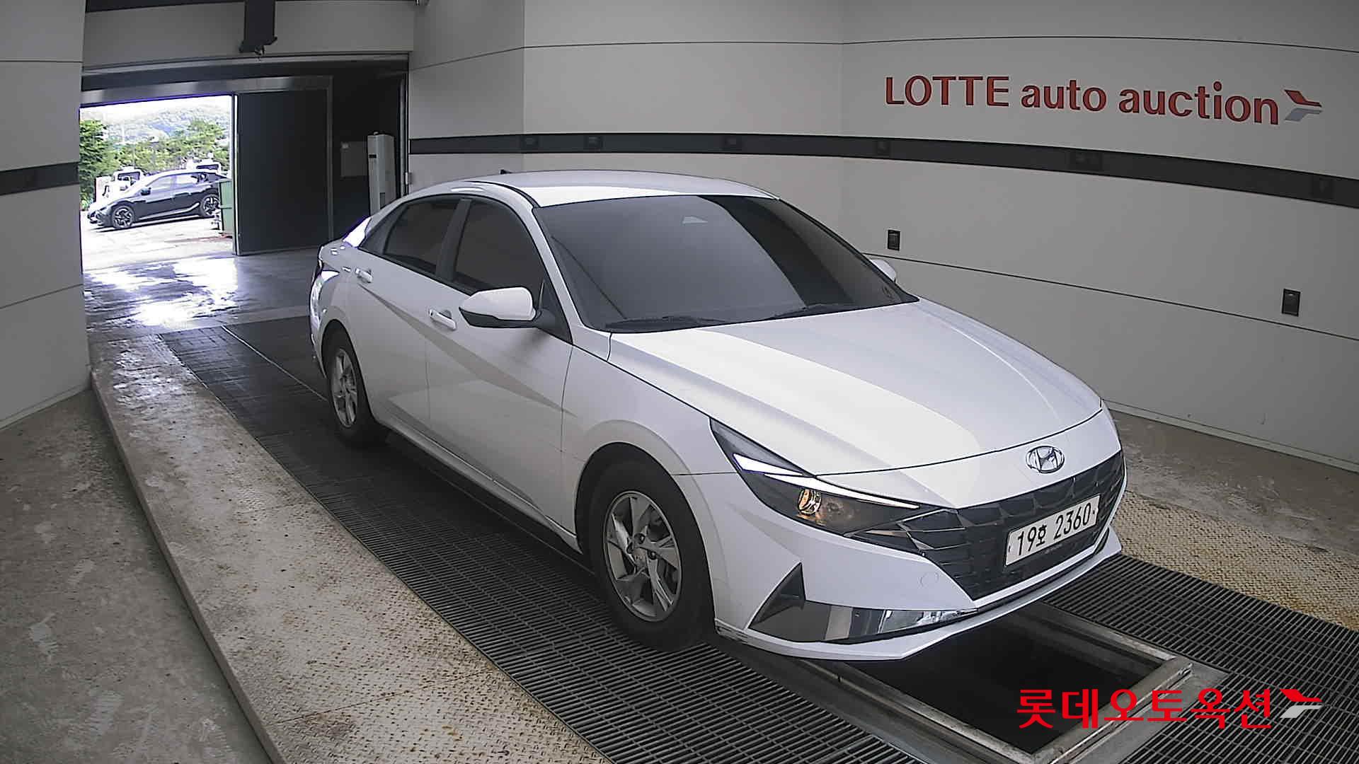 2021 - hyundai avante